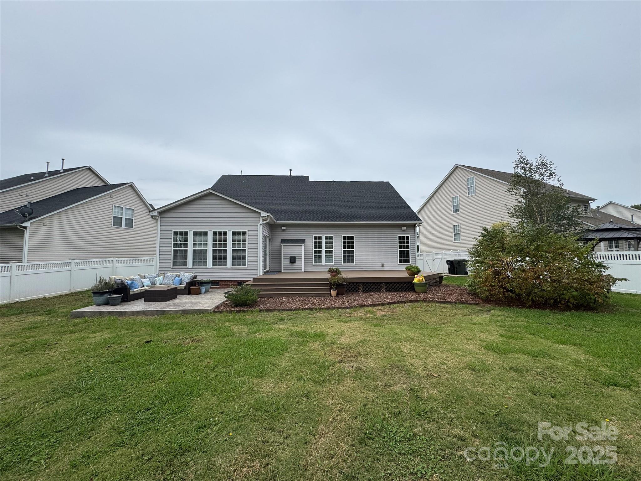 2676 Sunberry Lane NW