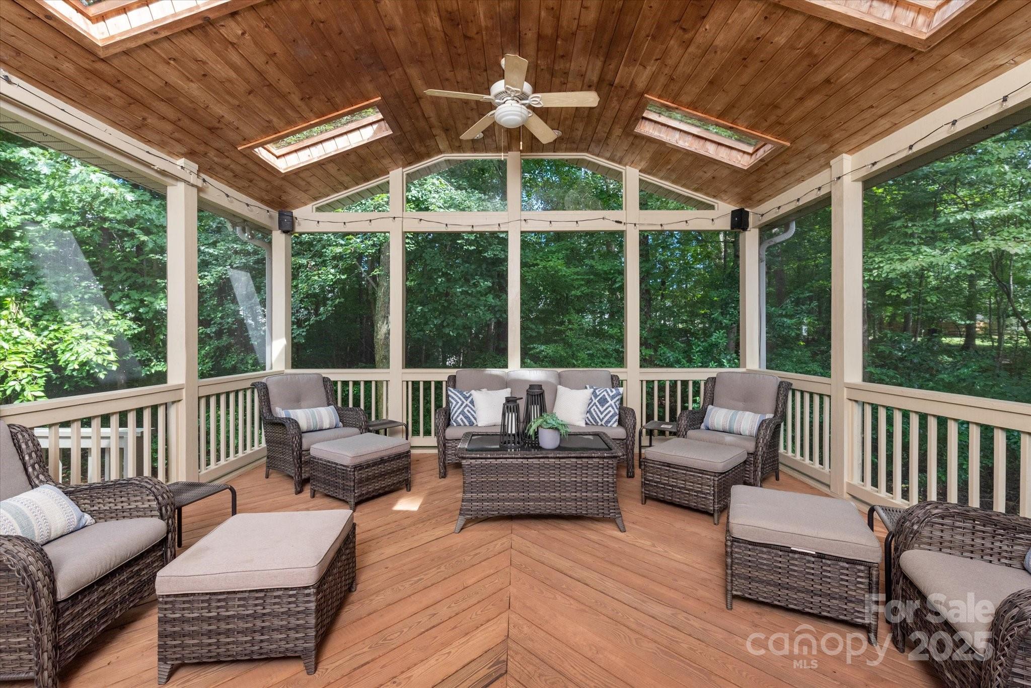 2524 Macie Glen Court