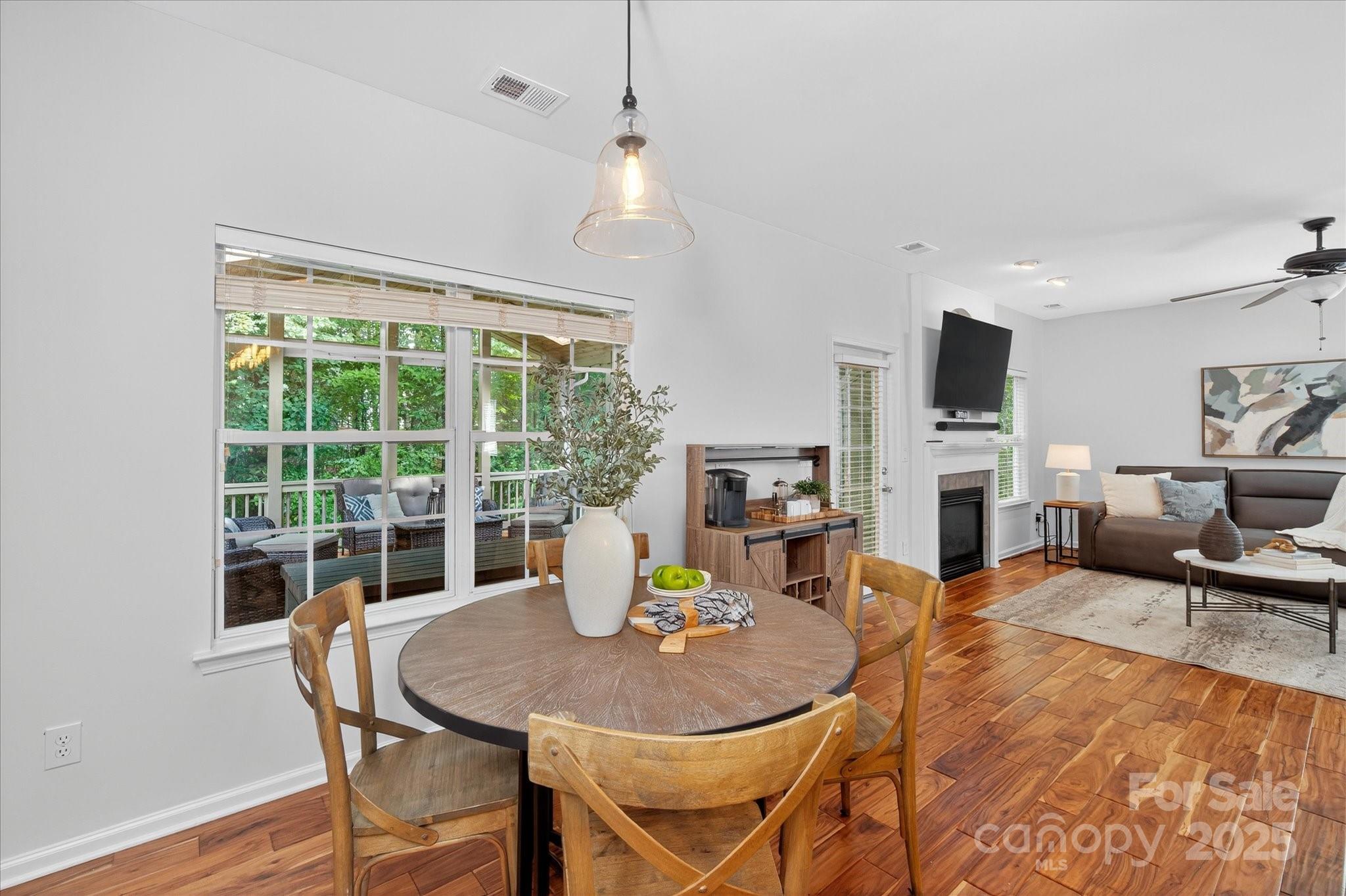 2524 Macie Glen Court