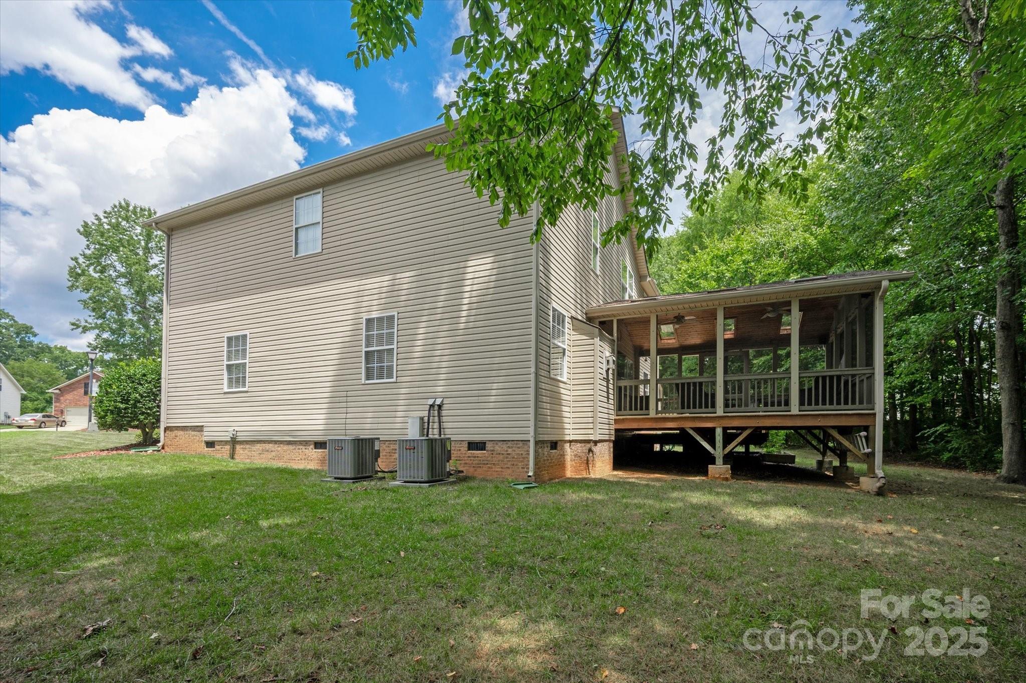 2524 Macie Glen Court