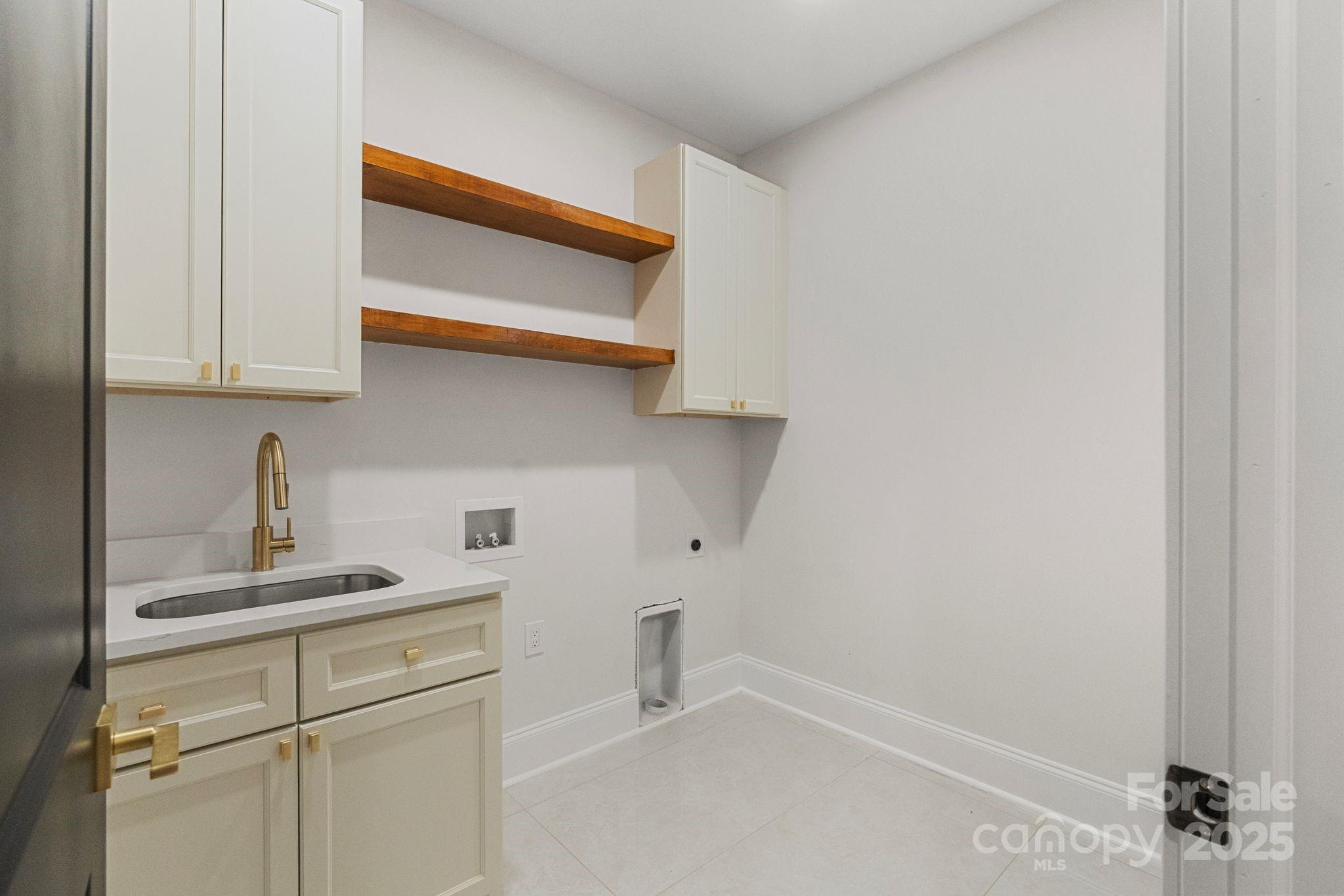 3204 Chancellor Lane