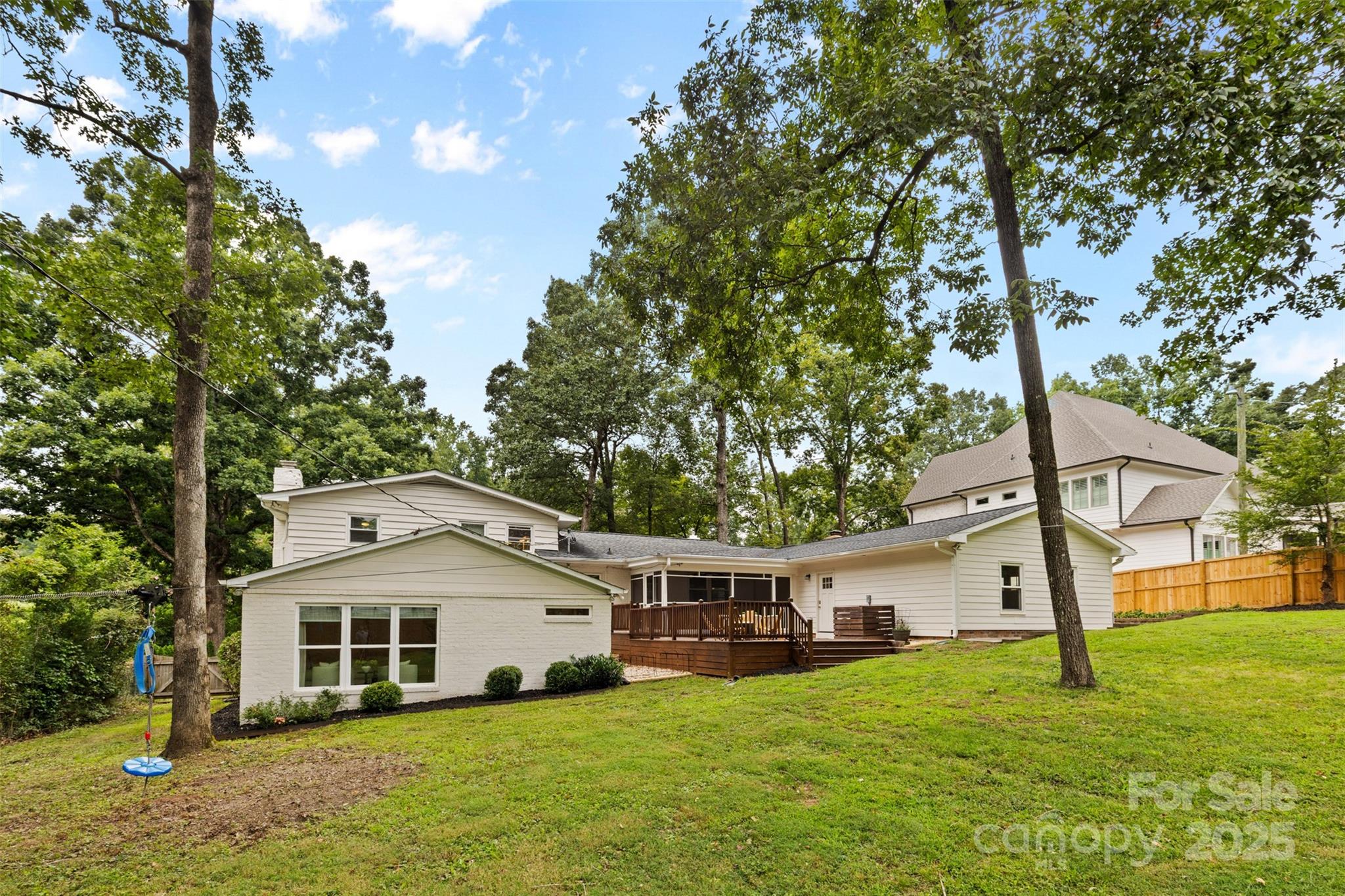 5611 Robinhood Road