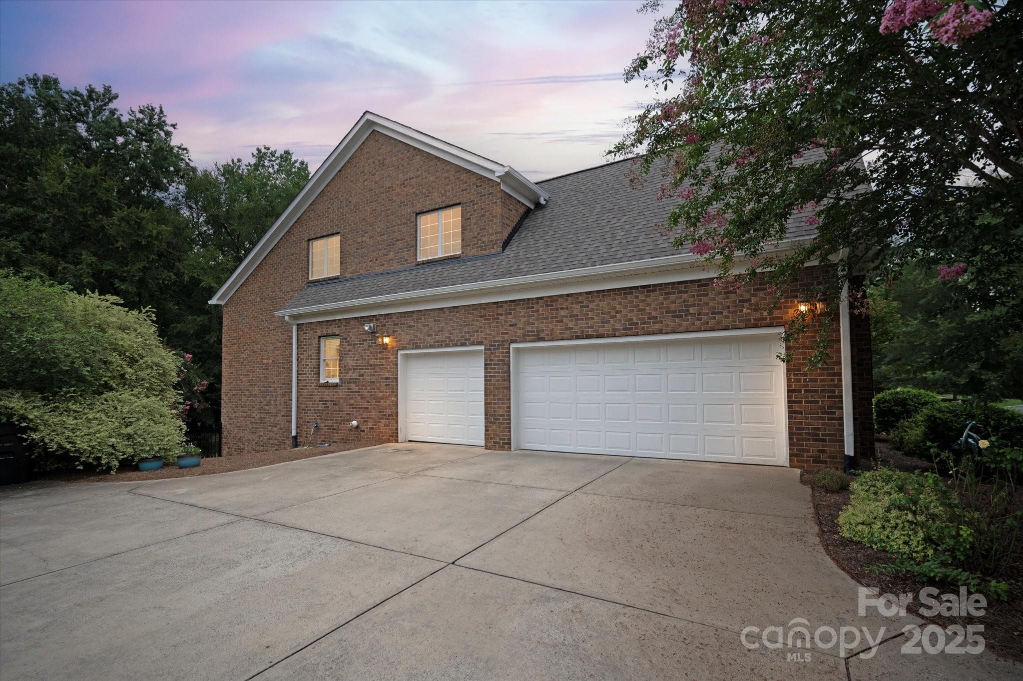 3009 Groves Edge Lane