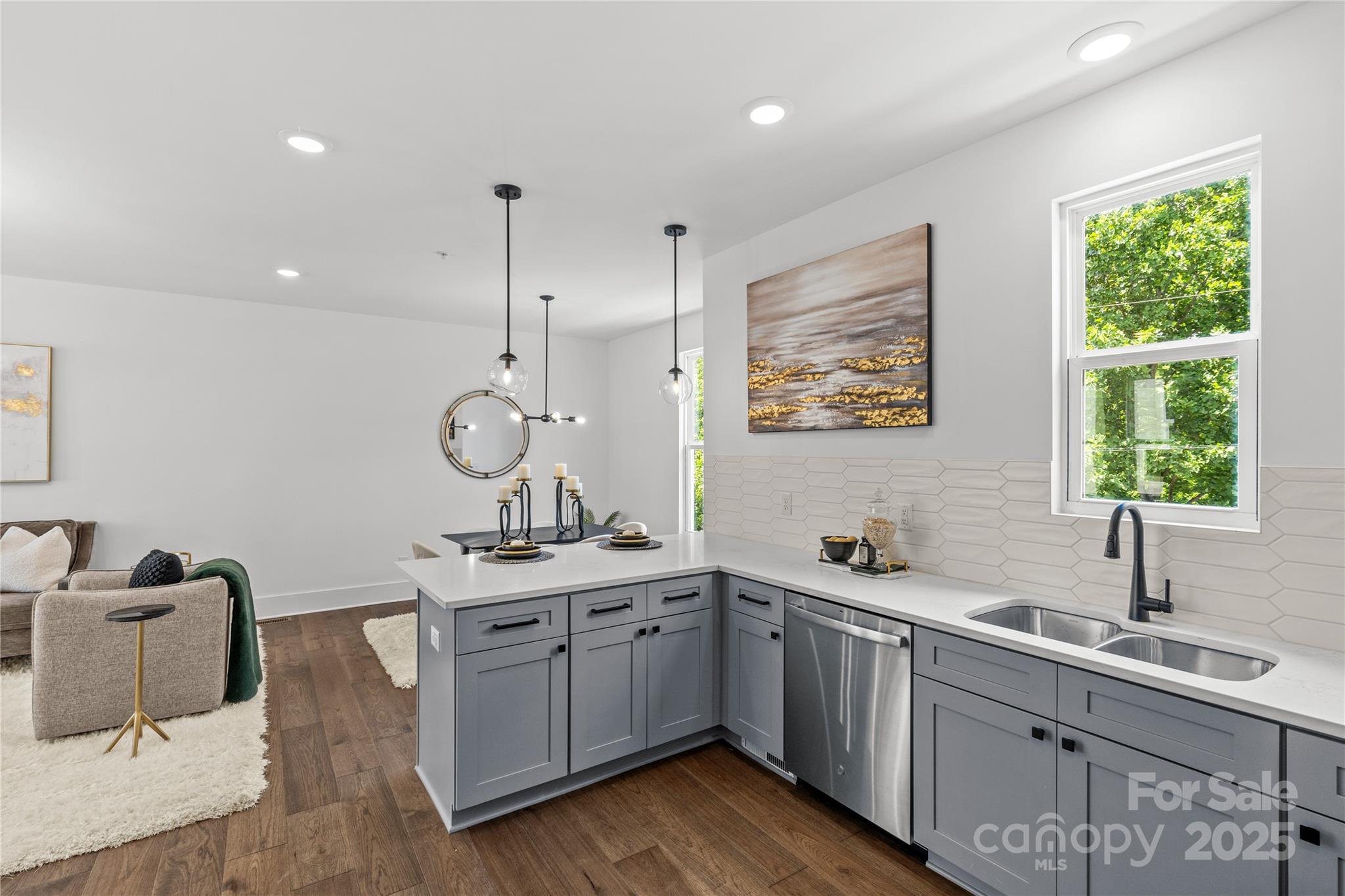 151 S Sycamore Street