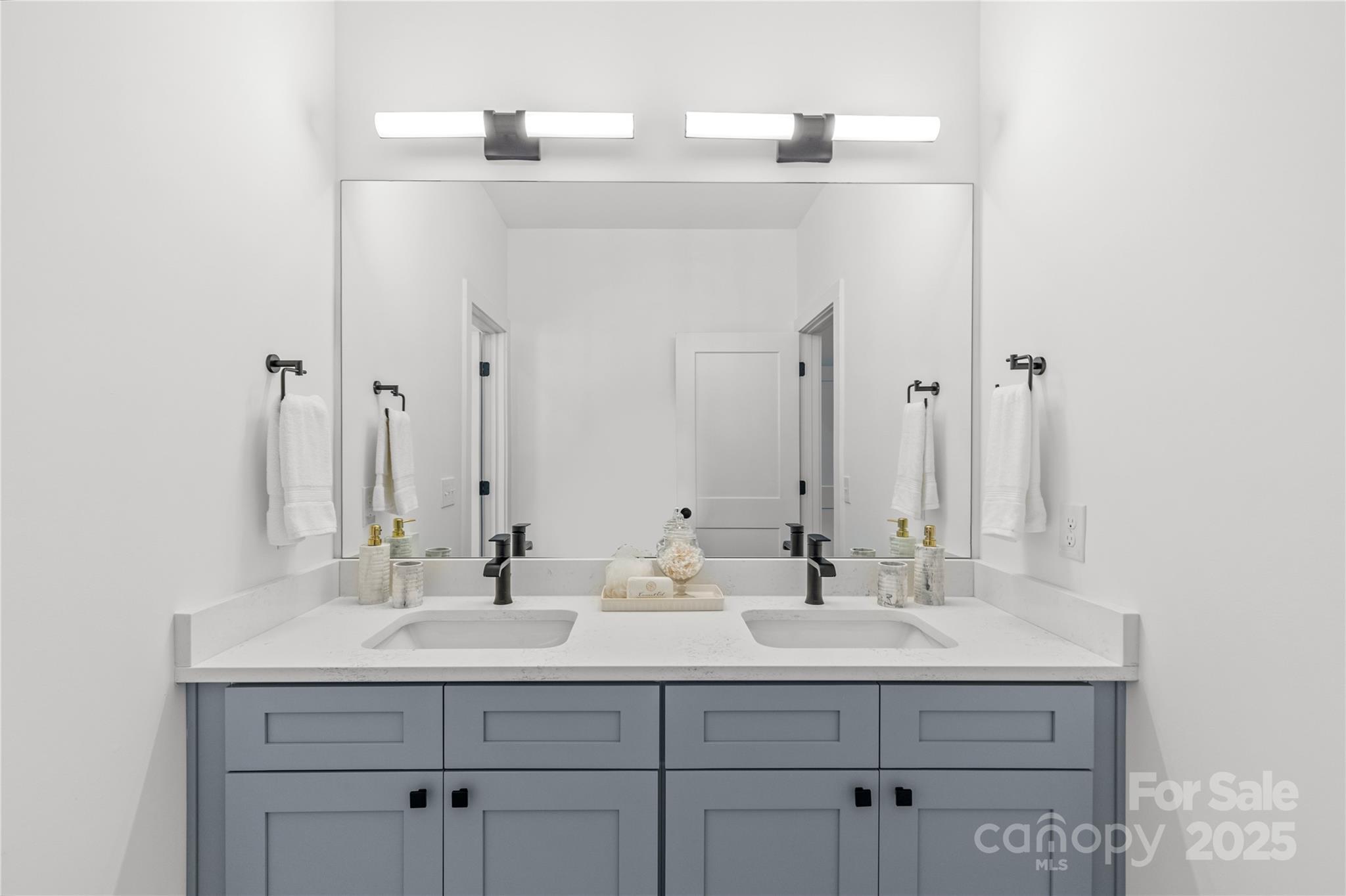 151 S Sycamore Street