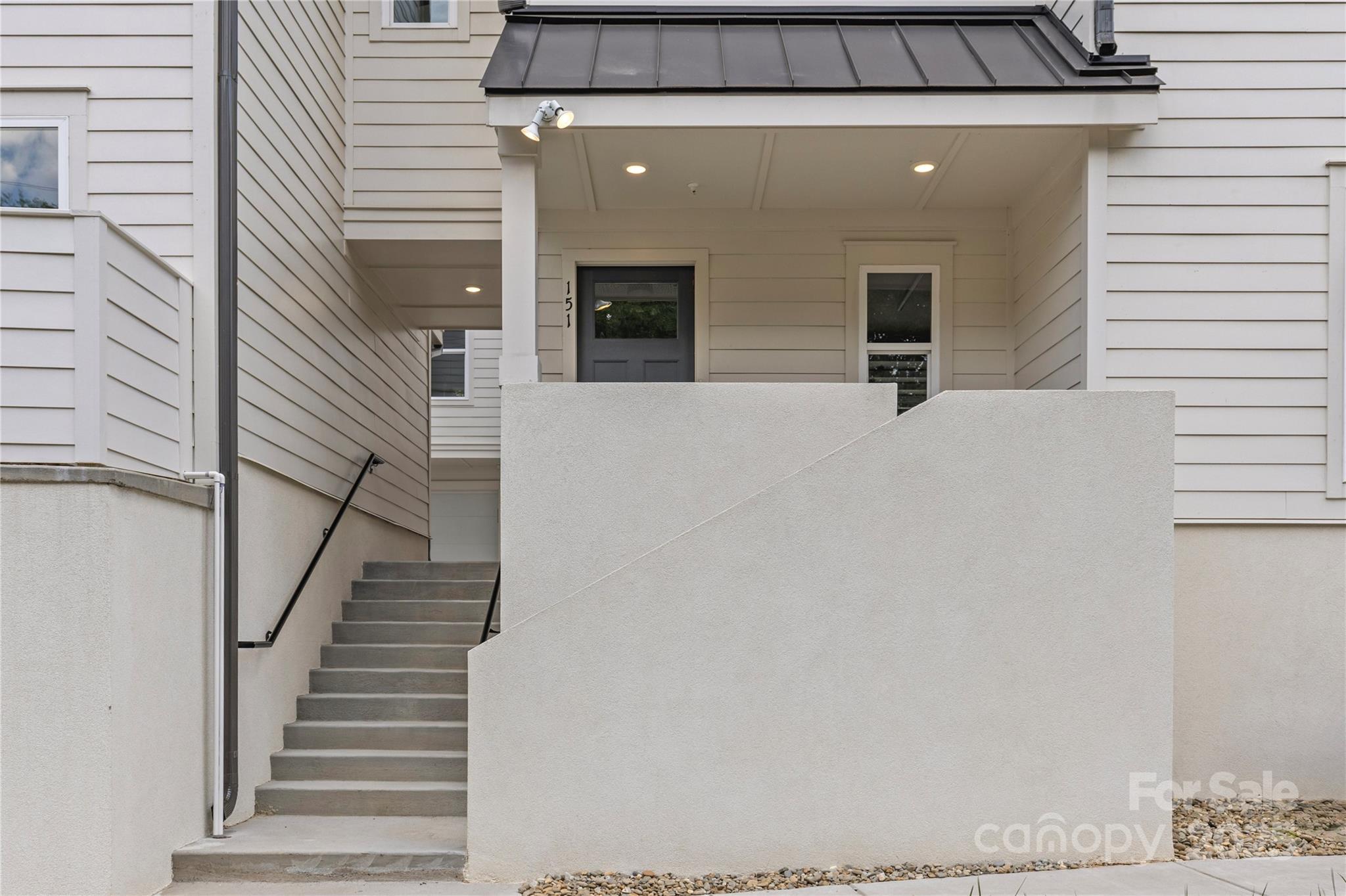 151 S Sycamore Street