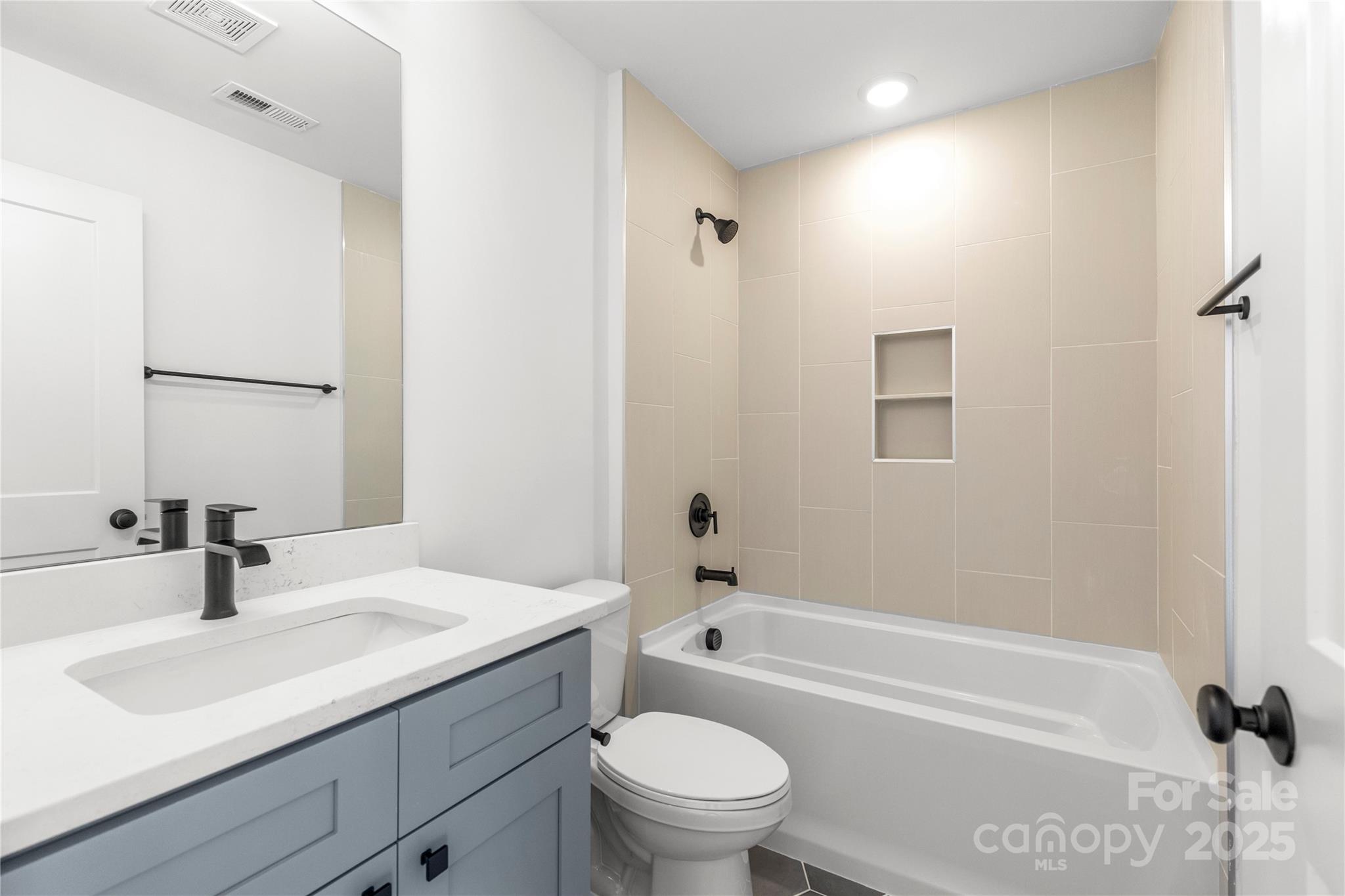 151 S Sycamore Street