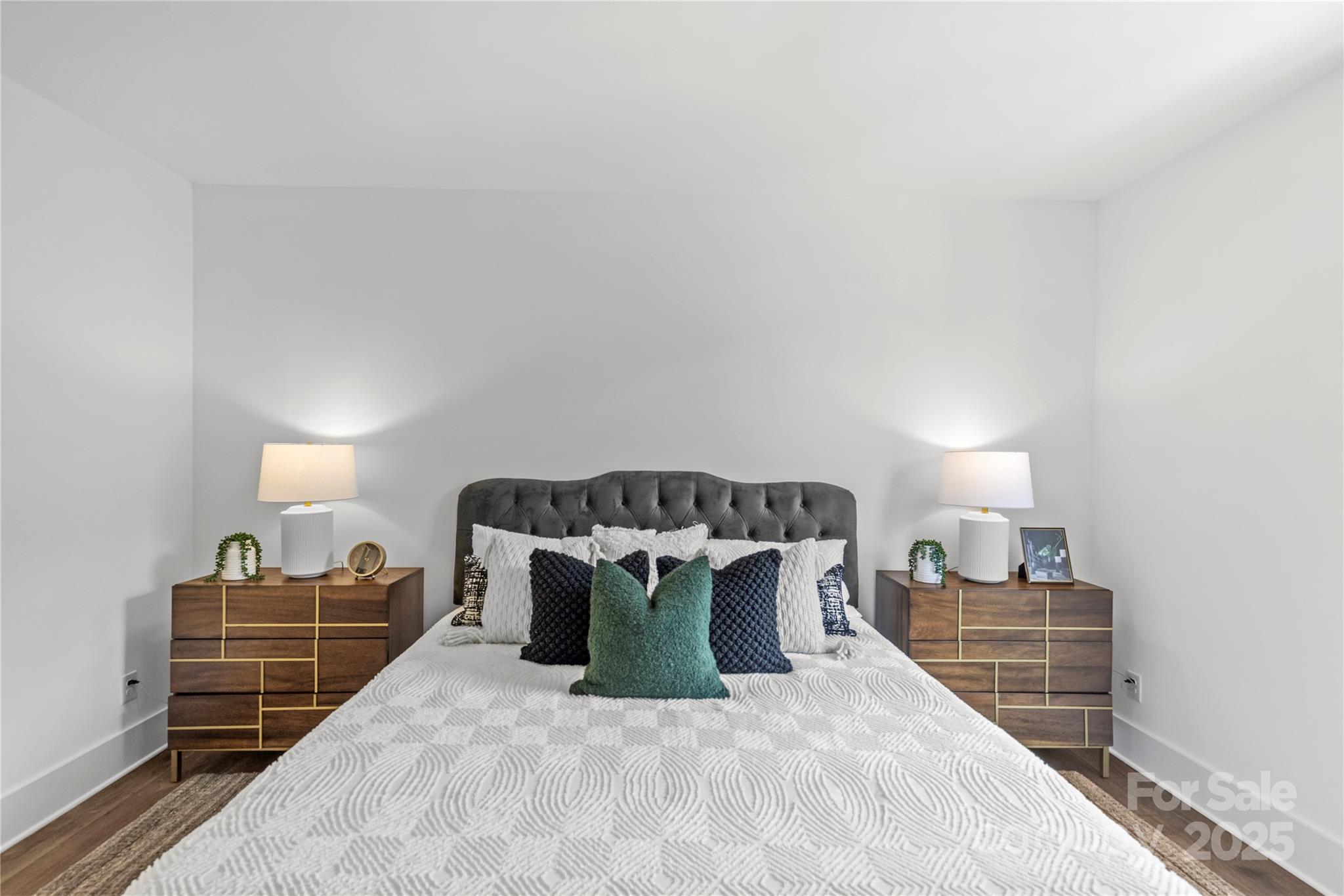 151 S Sycamore Street