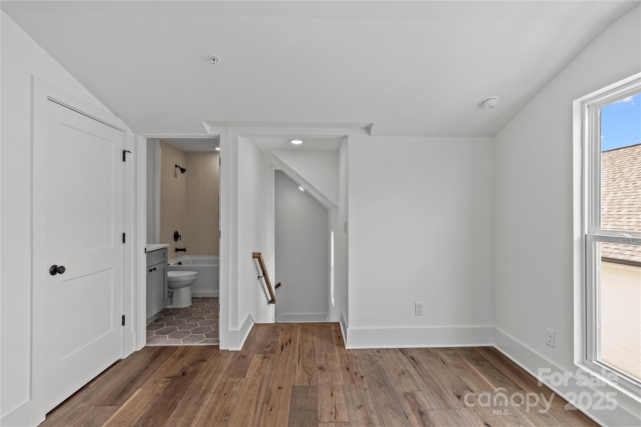 151 S Sycamore Street