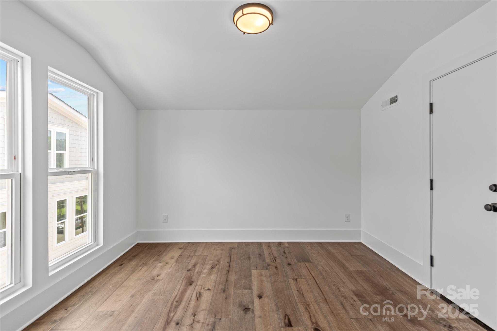 151 S Sycamore Street