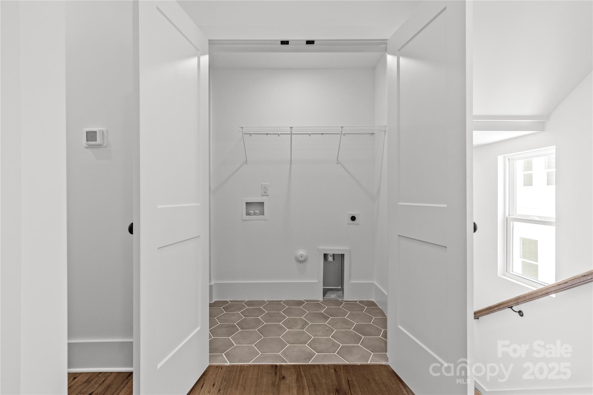 151 S Sycamore Street