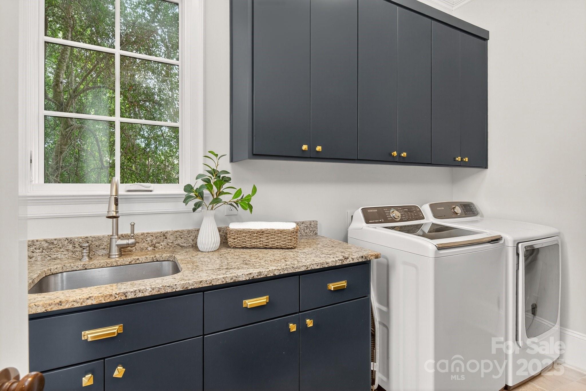 8021 Skye Lochs Drive