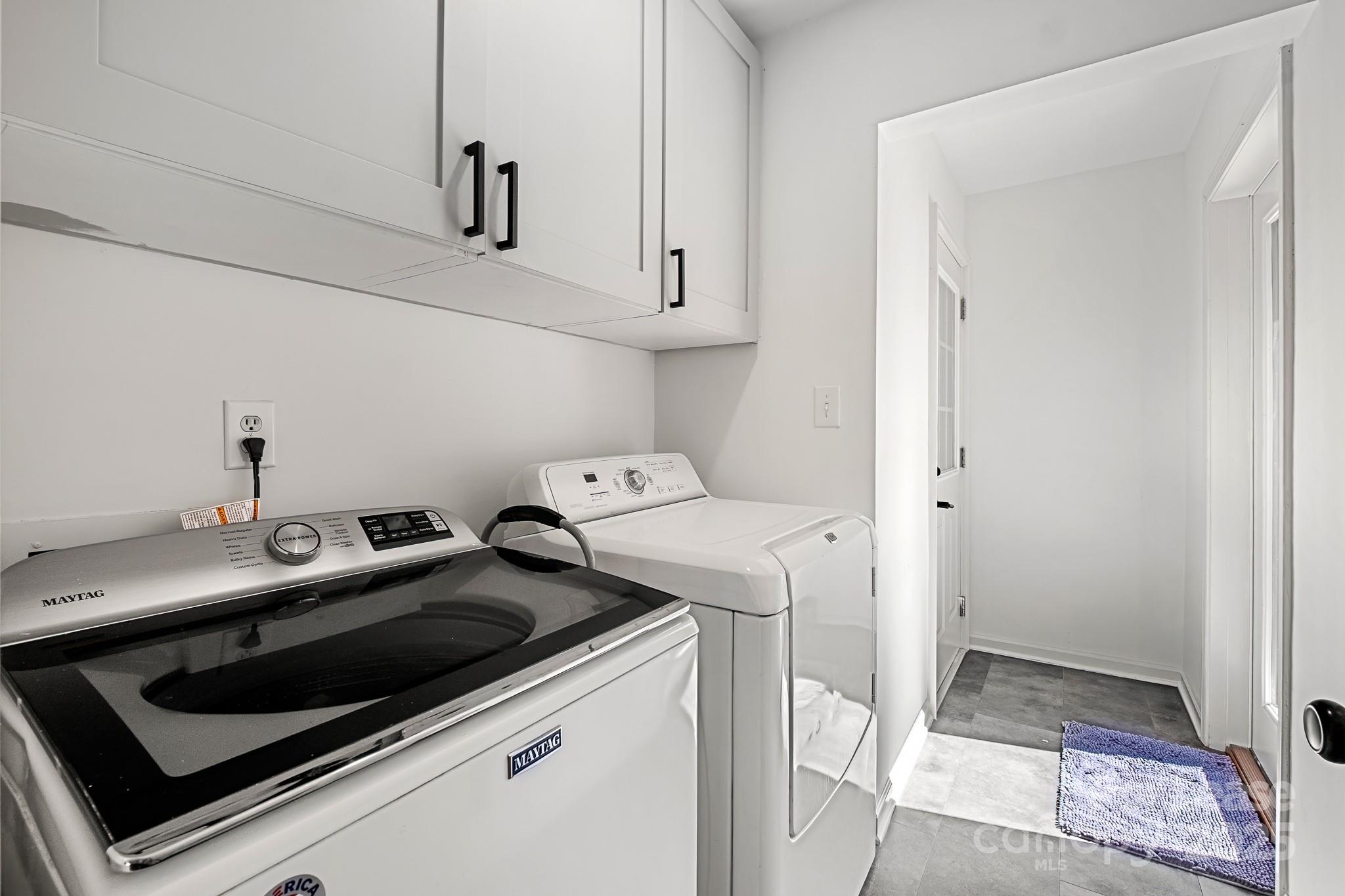 8211 Park Vista Circle