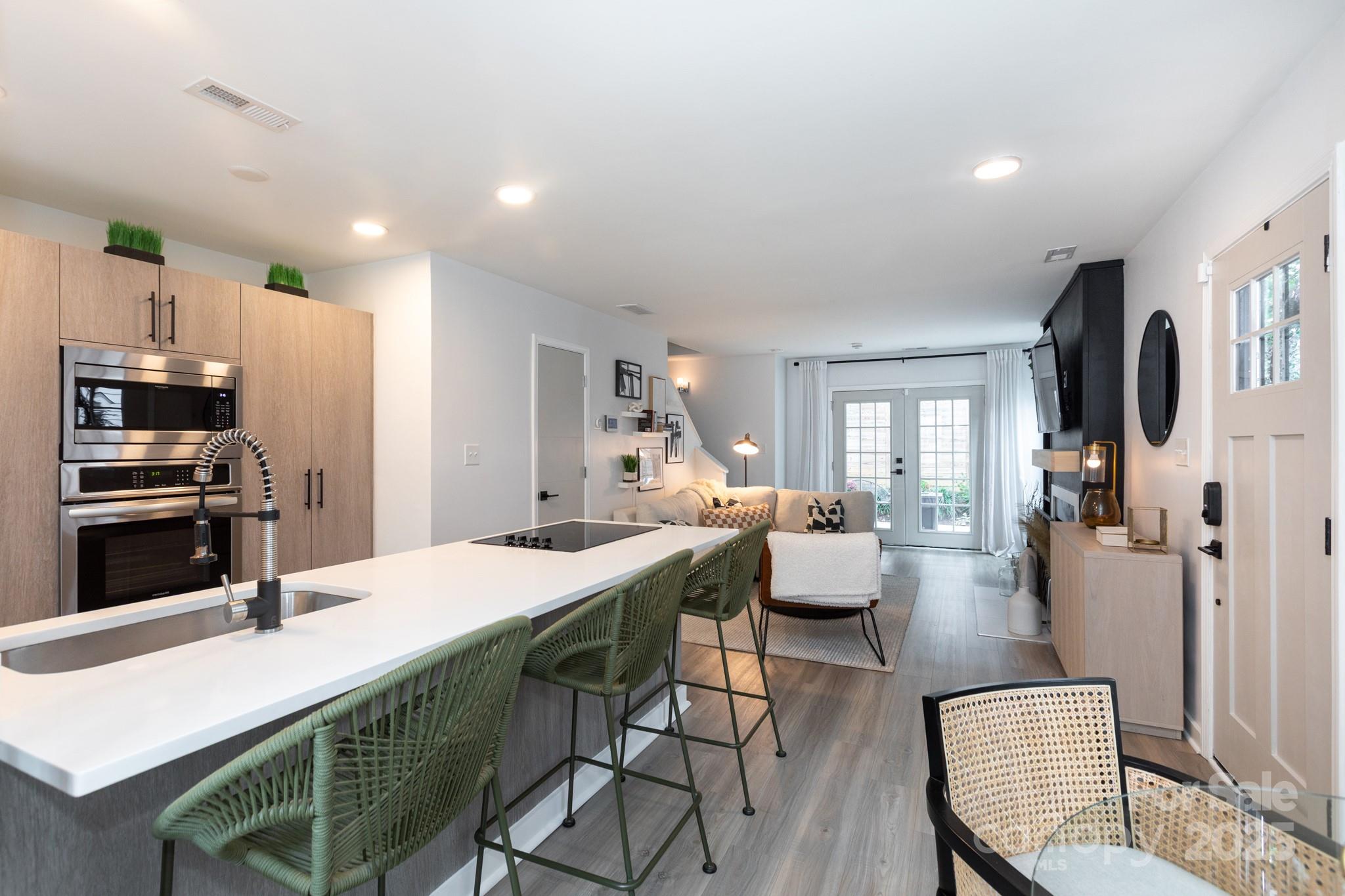 1543 Briar Creek Road