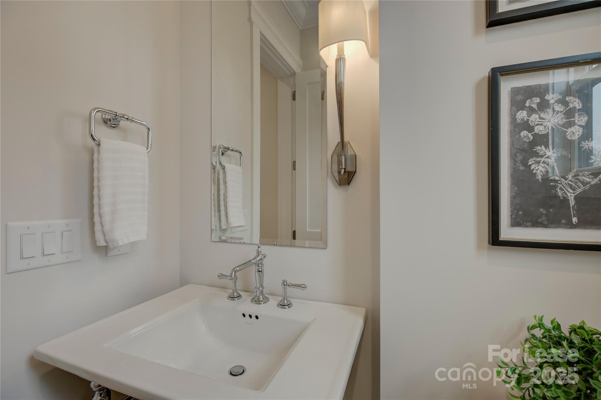 3015 Pinehurst Place