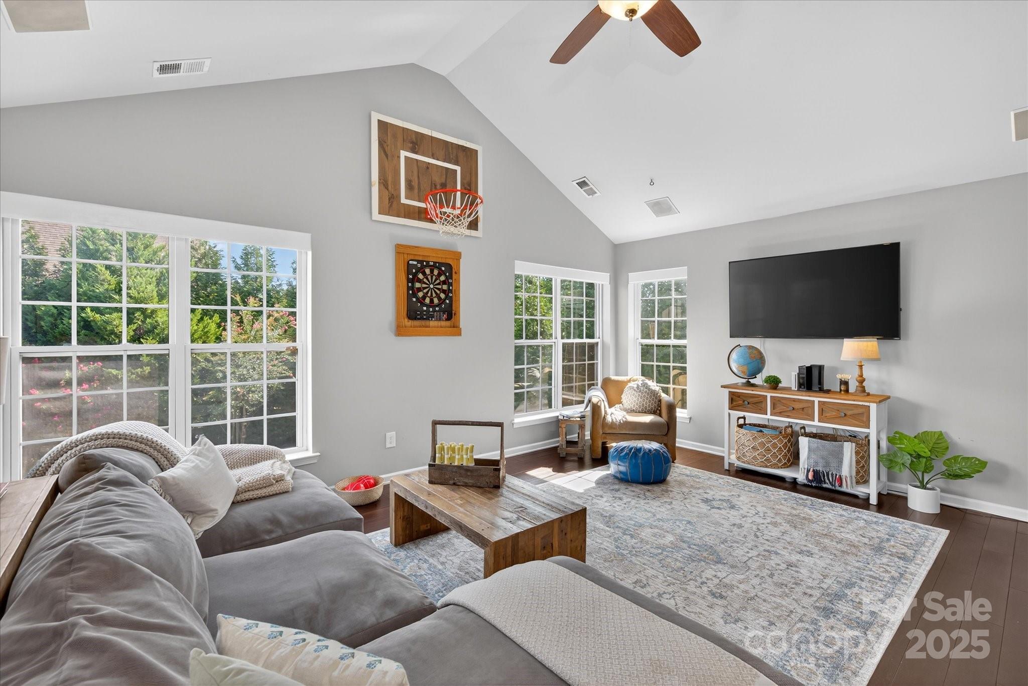 9911 Silverling Drive