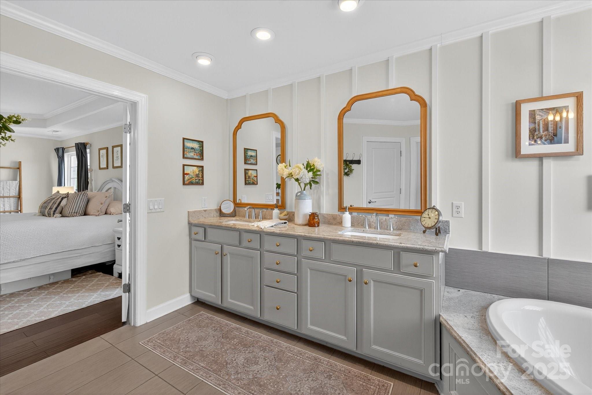 9911 Silverling Drive