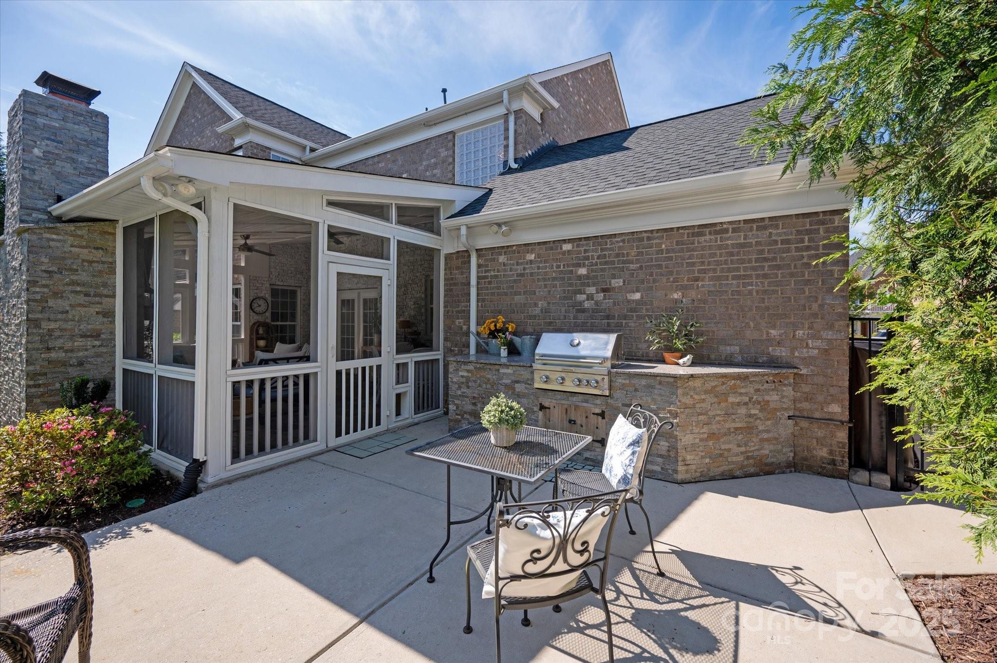 9911 Silverling Drive