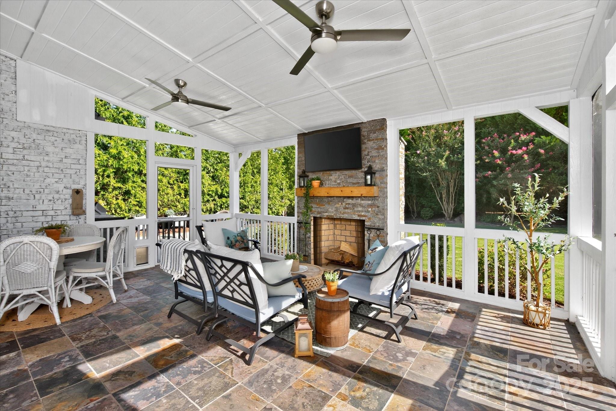 9911 Silverling Drive