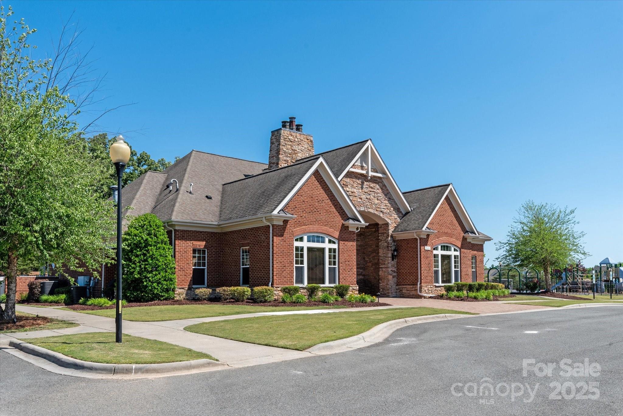 9911 Silverling Drive