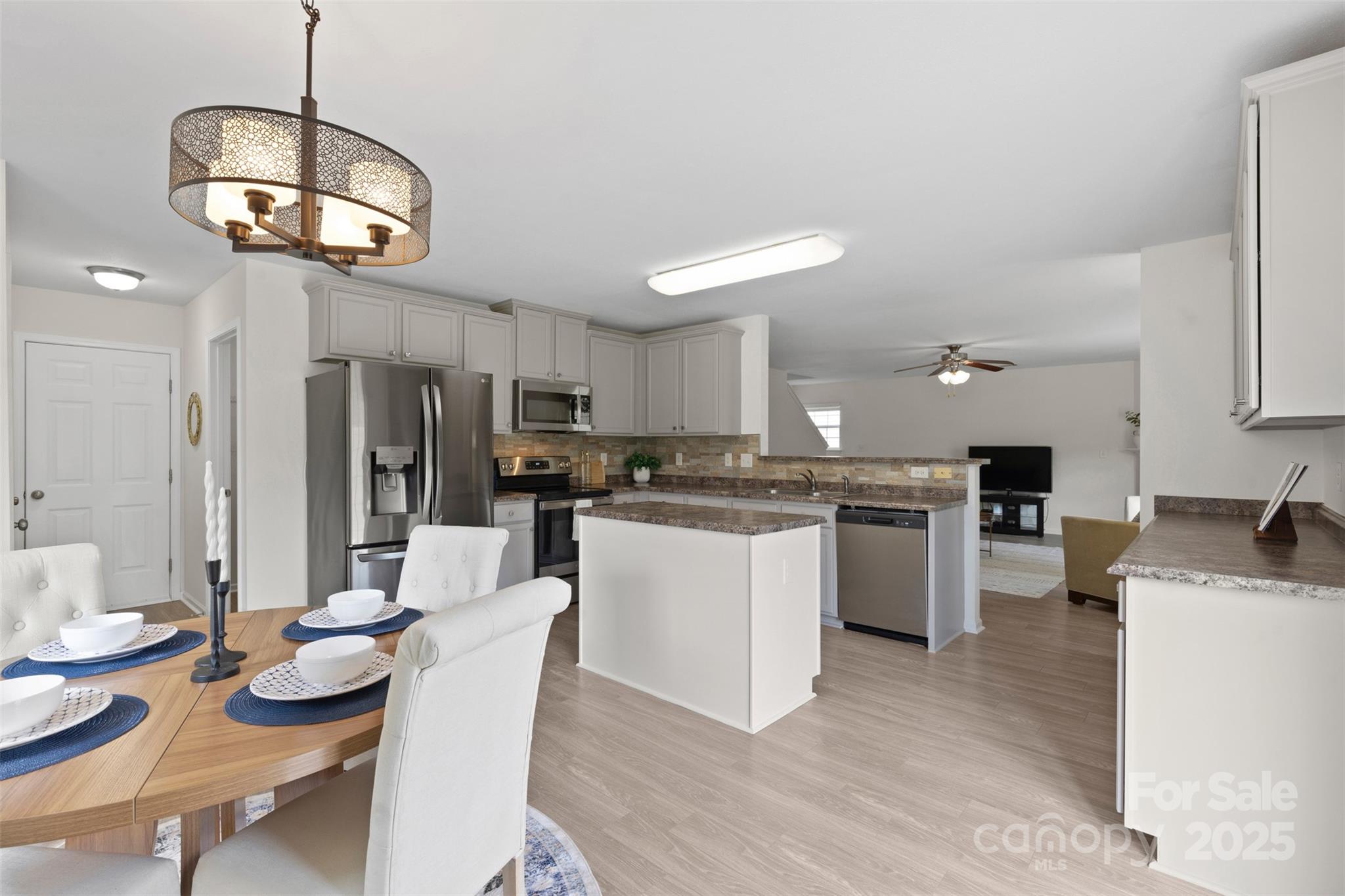 12820 Settlers Trail Court