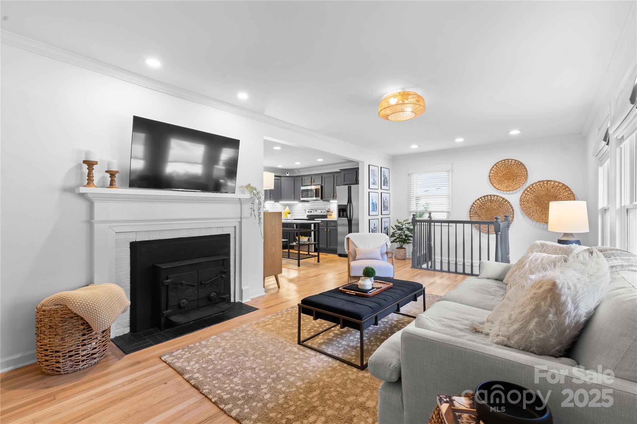 5128 Valley Stream Road