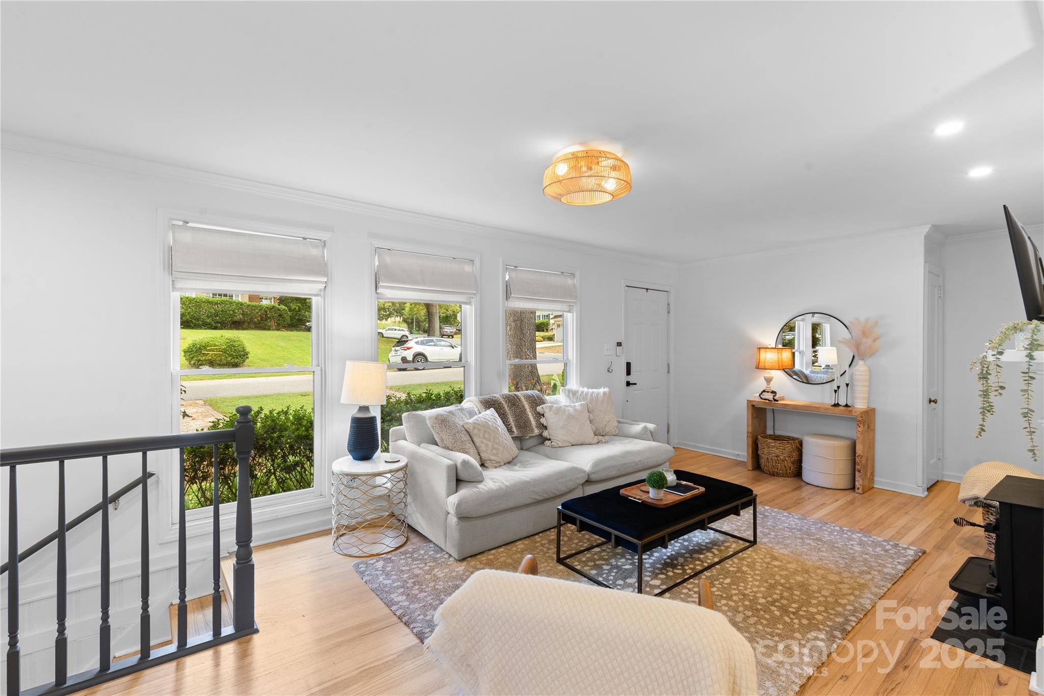 5128 Valley Stream Road