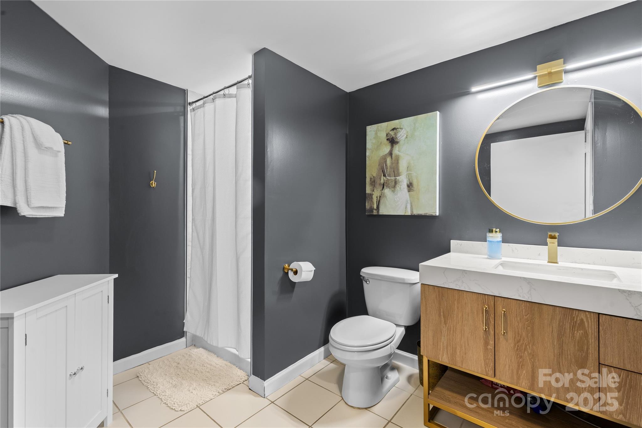 5128 Valley Stream Road