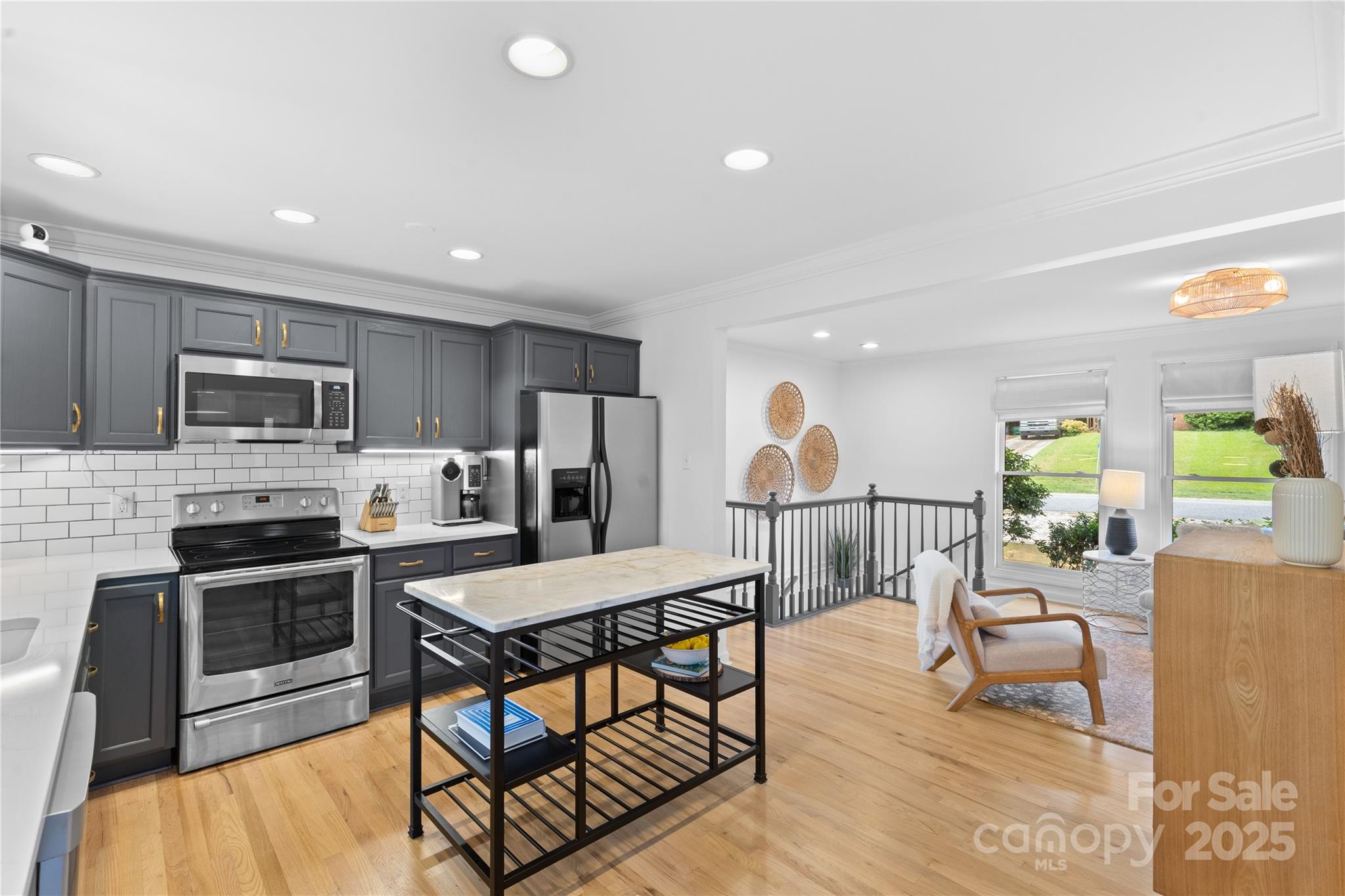 5128 Valley Stream Road