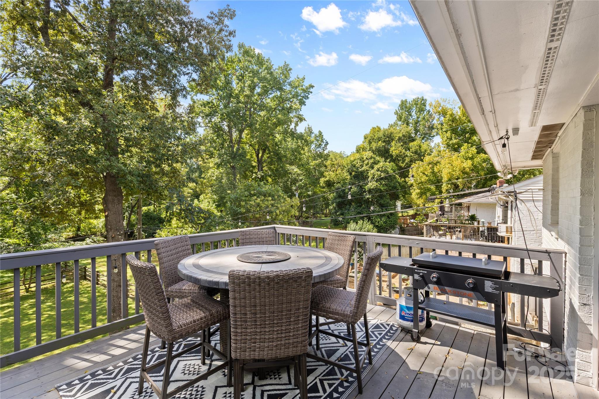 5128 Valley Stream Road