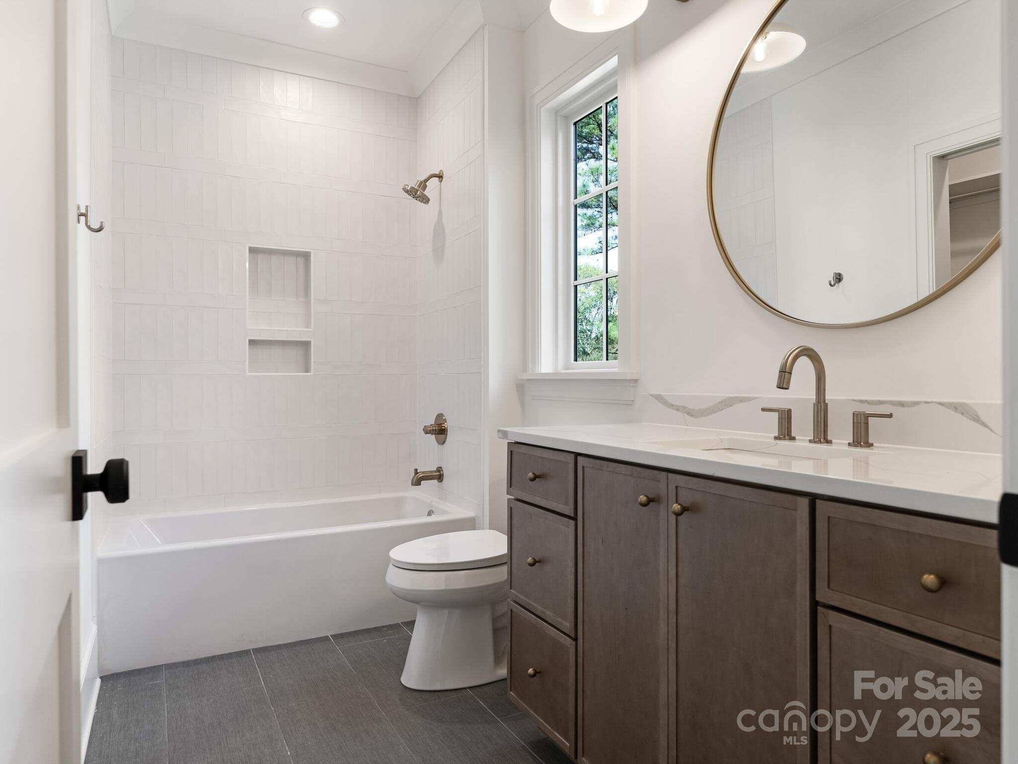 1511 Cavendish Court