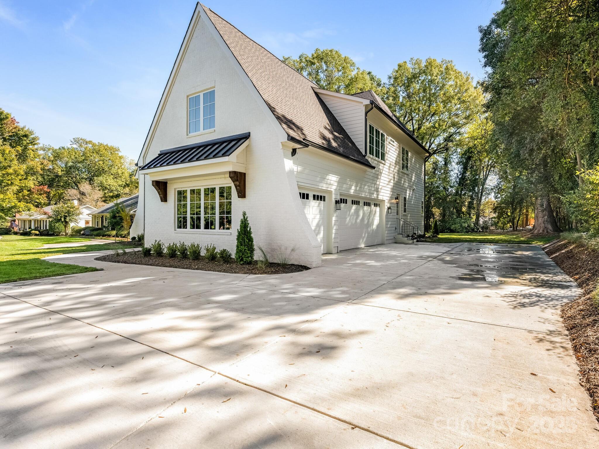 1511 Cavendish Court