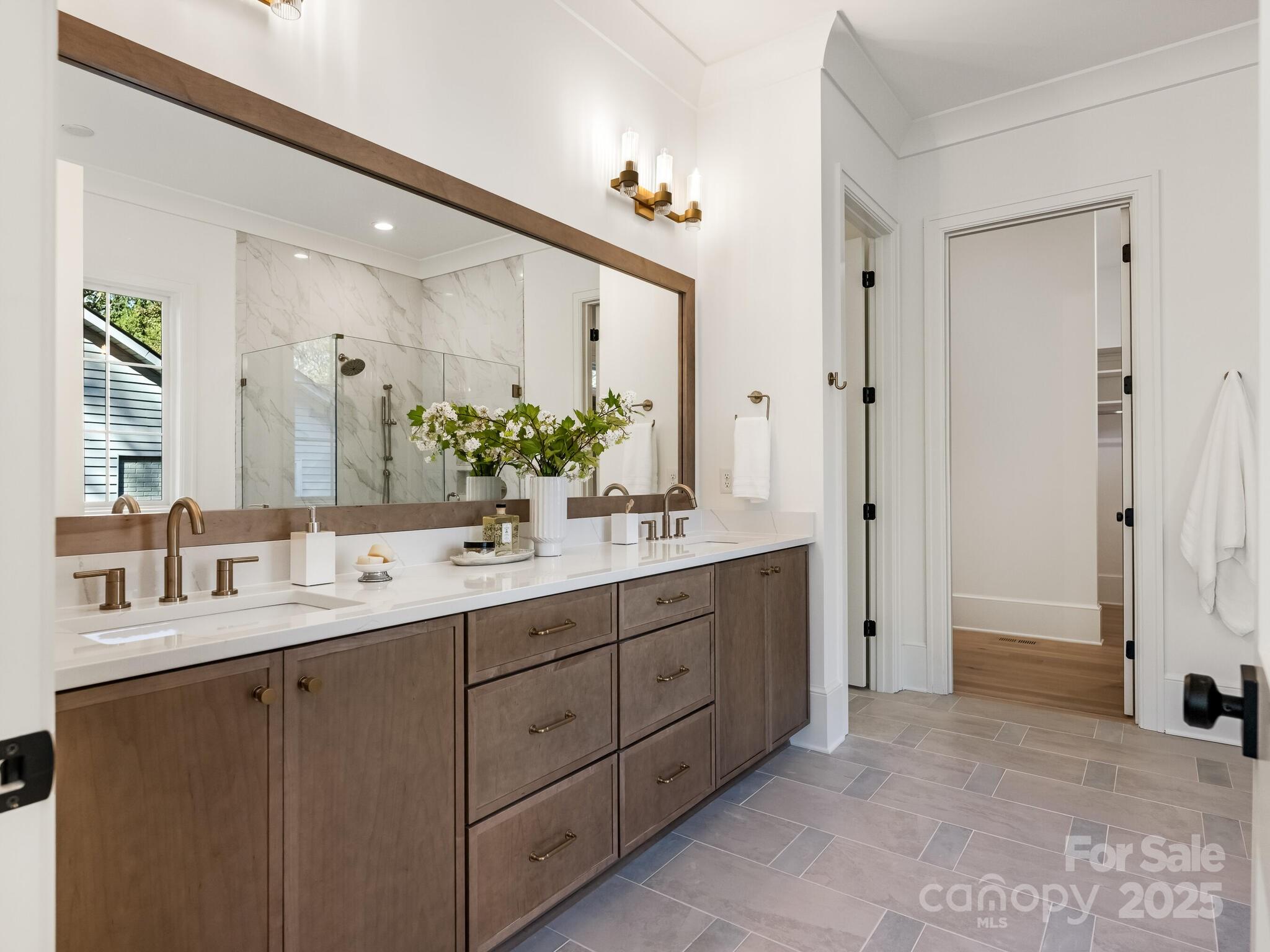 1511 Cavendish Court