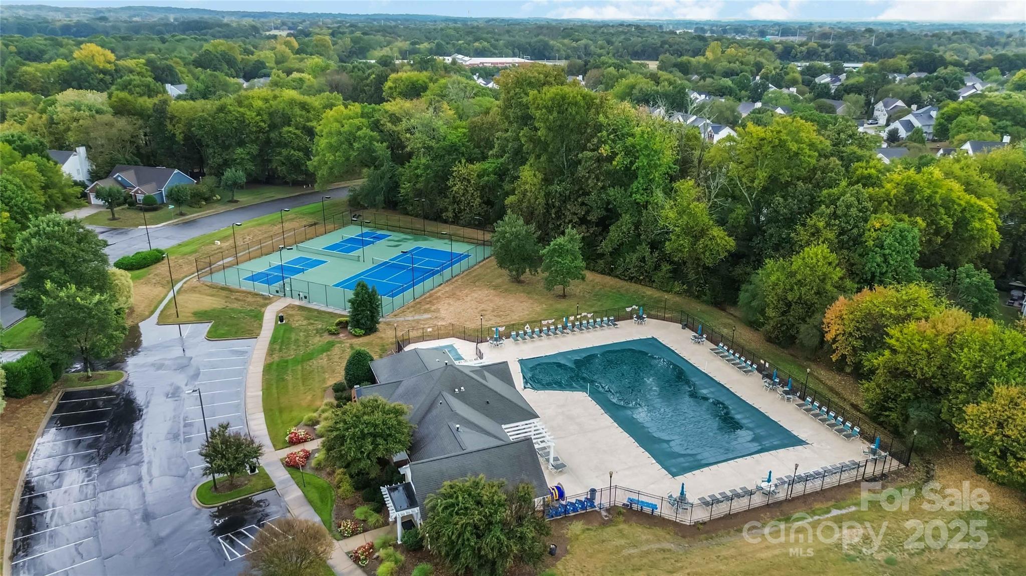 4654 Habersham Court NW