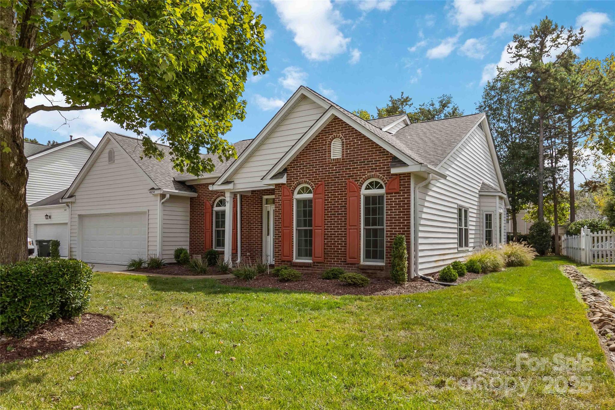 4654 Habersham Court NW