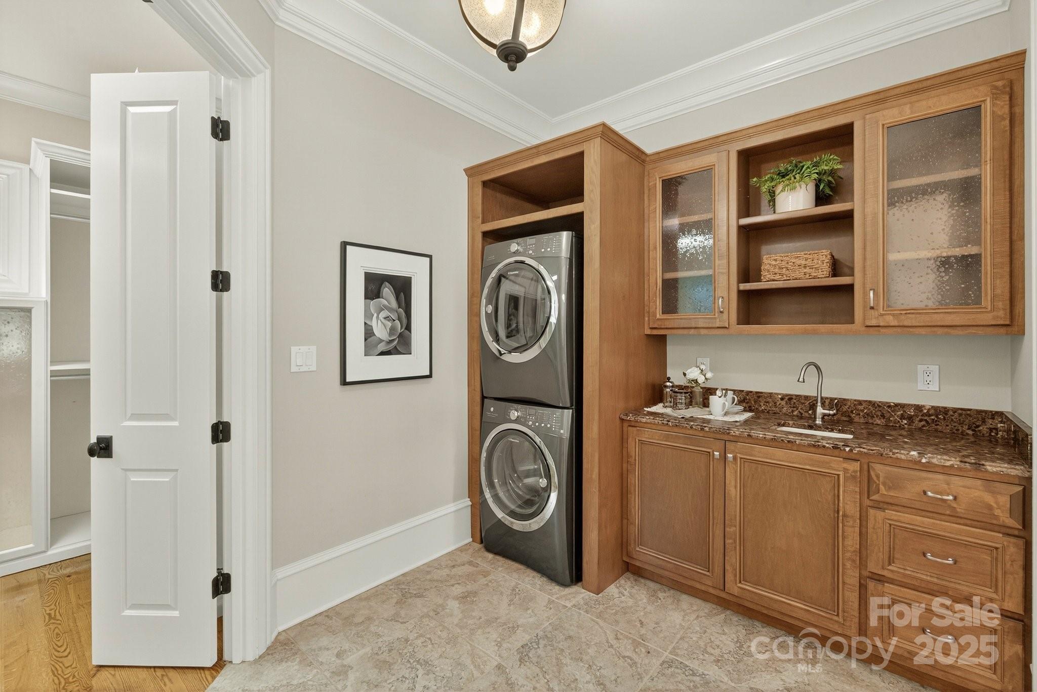 8716 Chewton Glen Drive