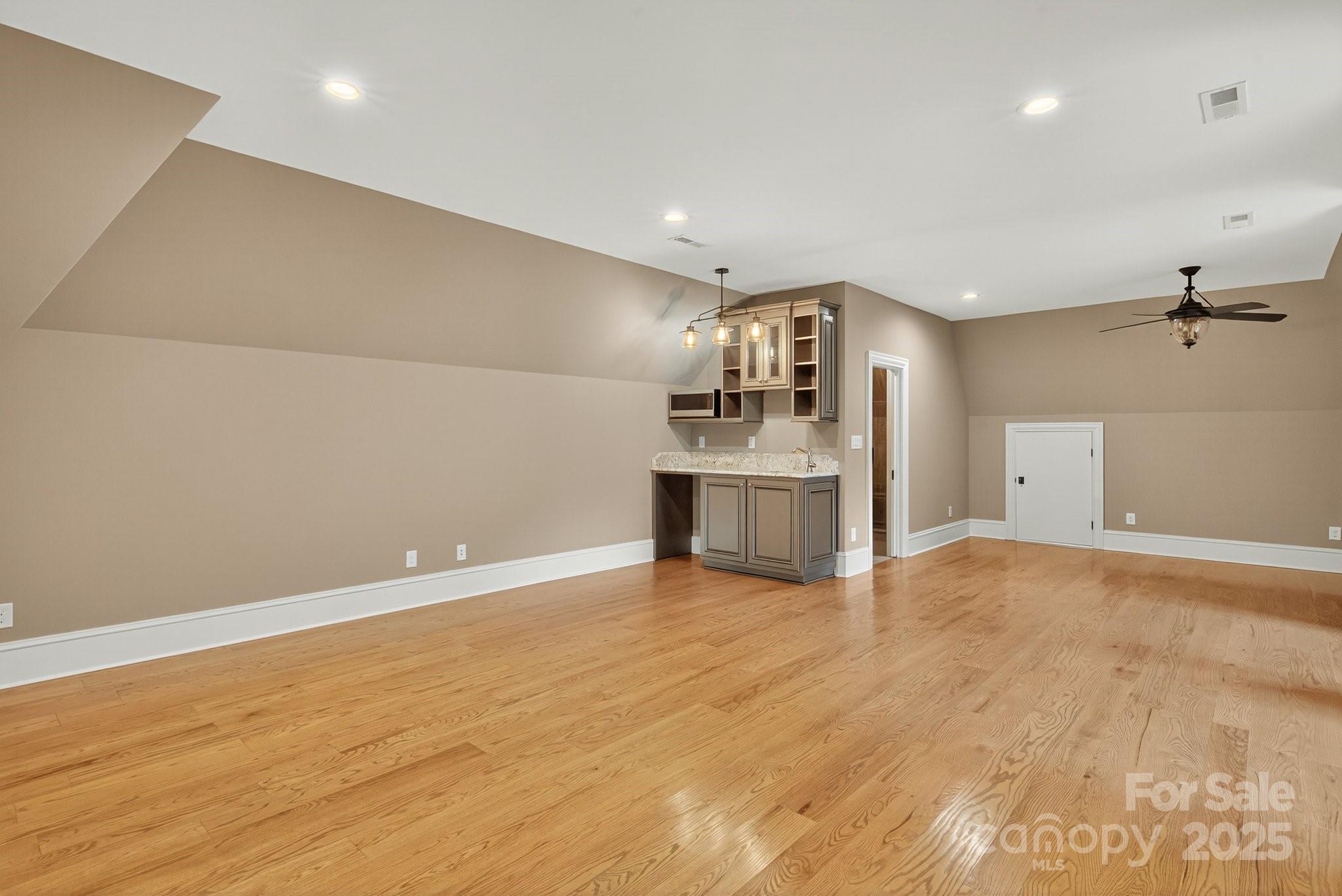 8716 Chewton Glen Drive