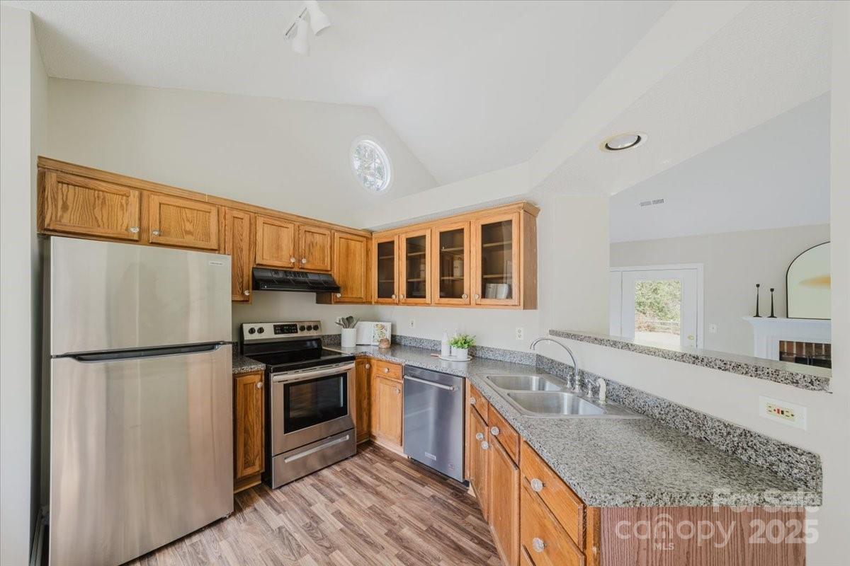 4205 Hounds Run Drive