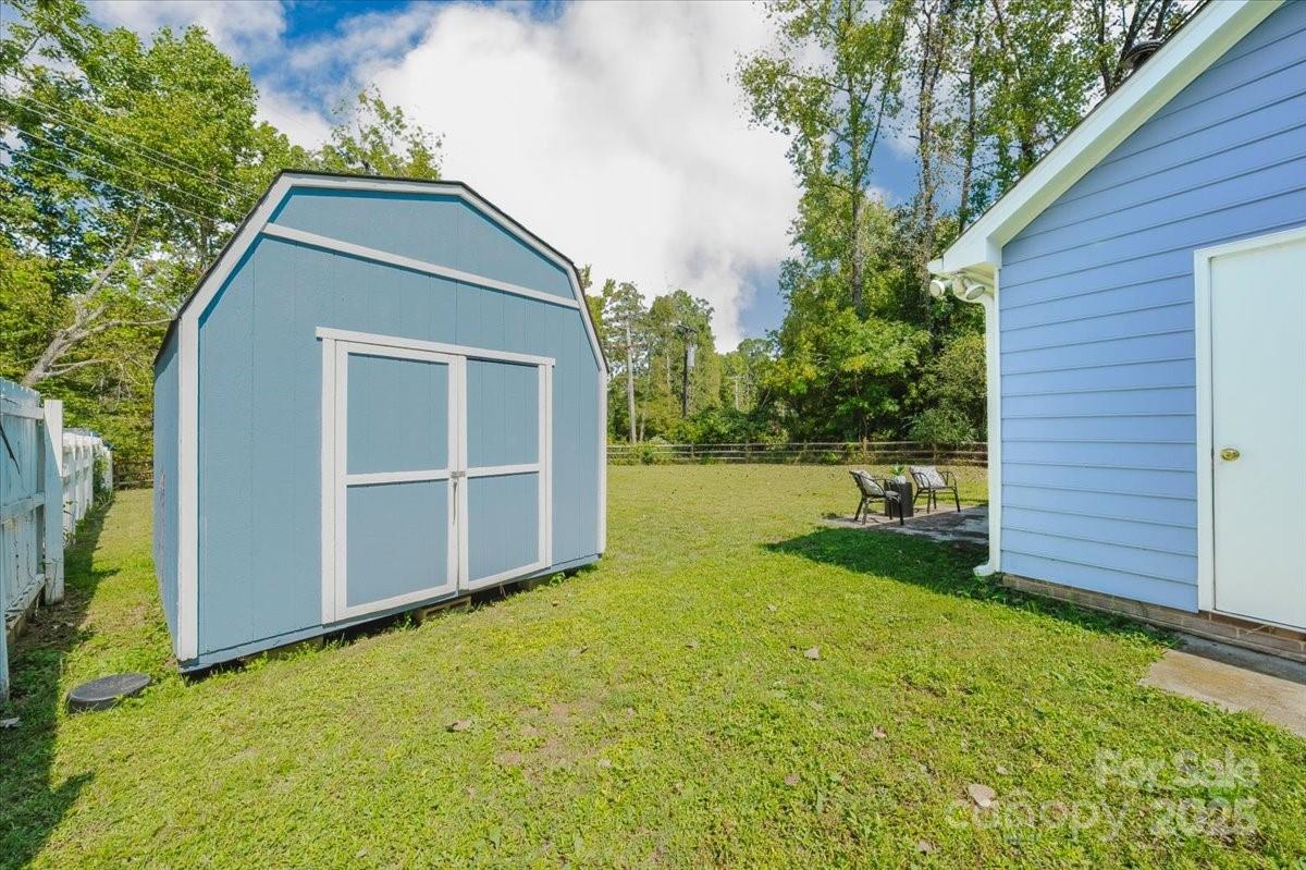 4205 Hounds Run Drive