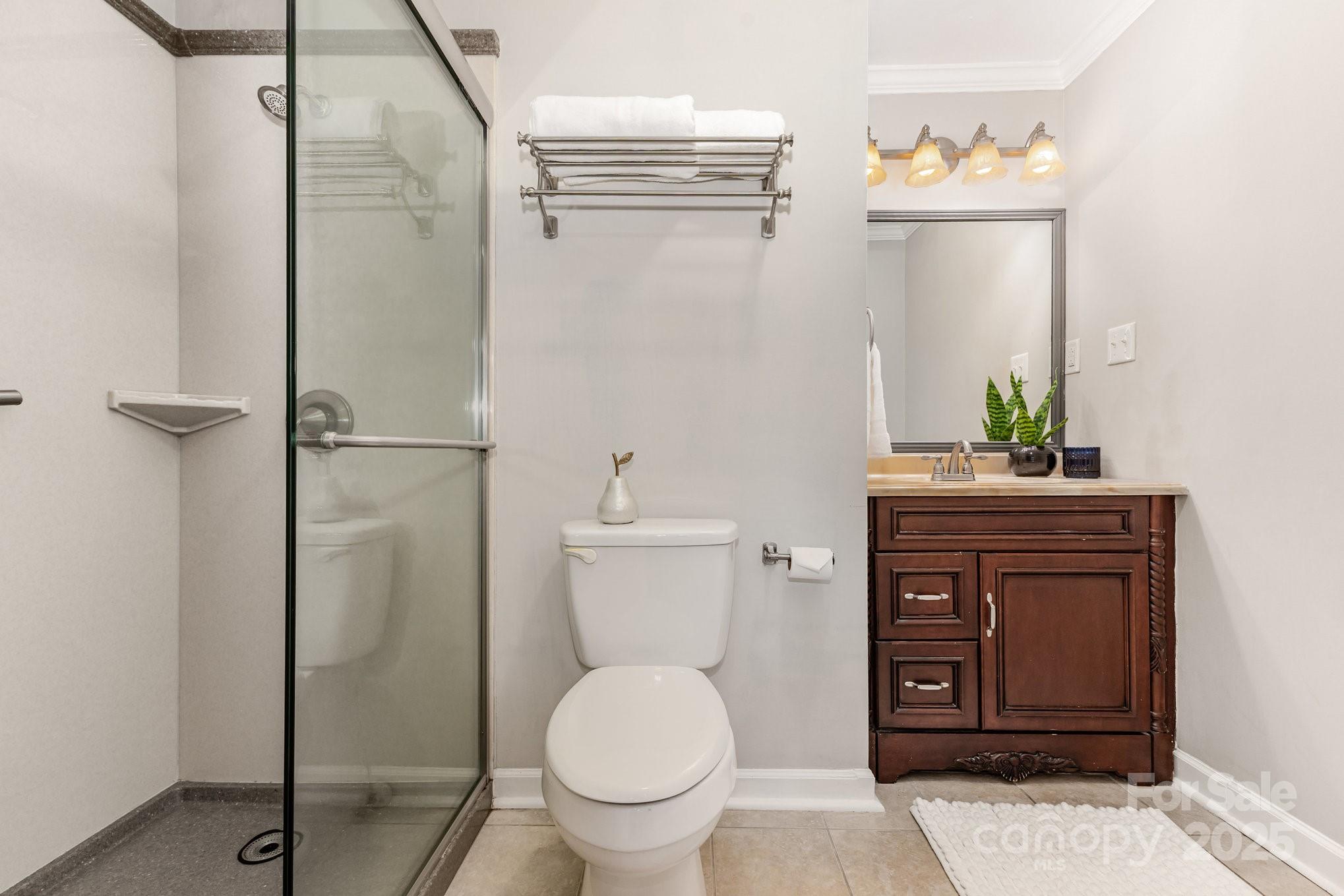 6752 Constitution Lane