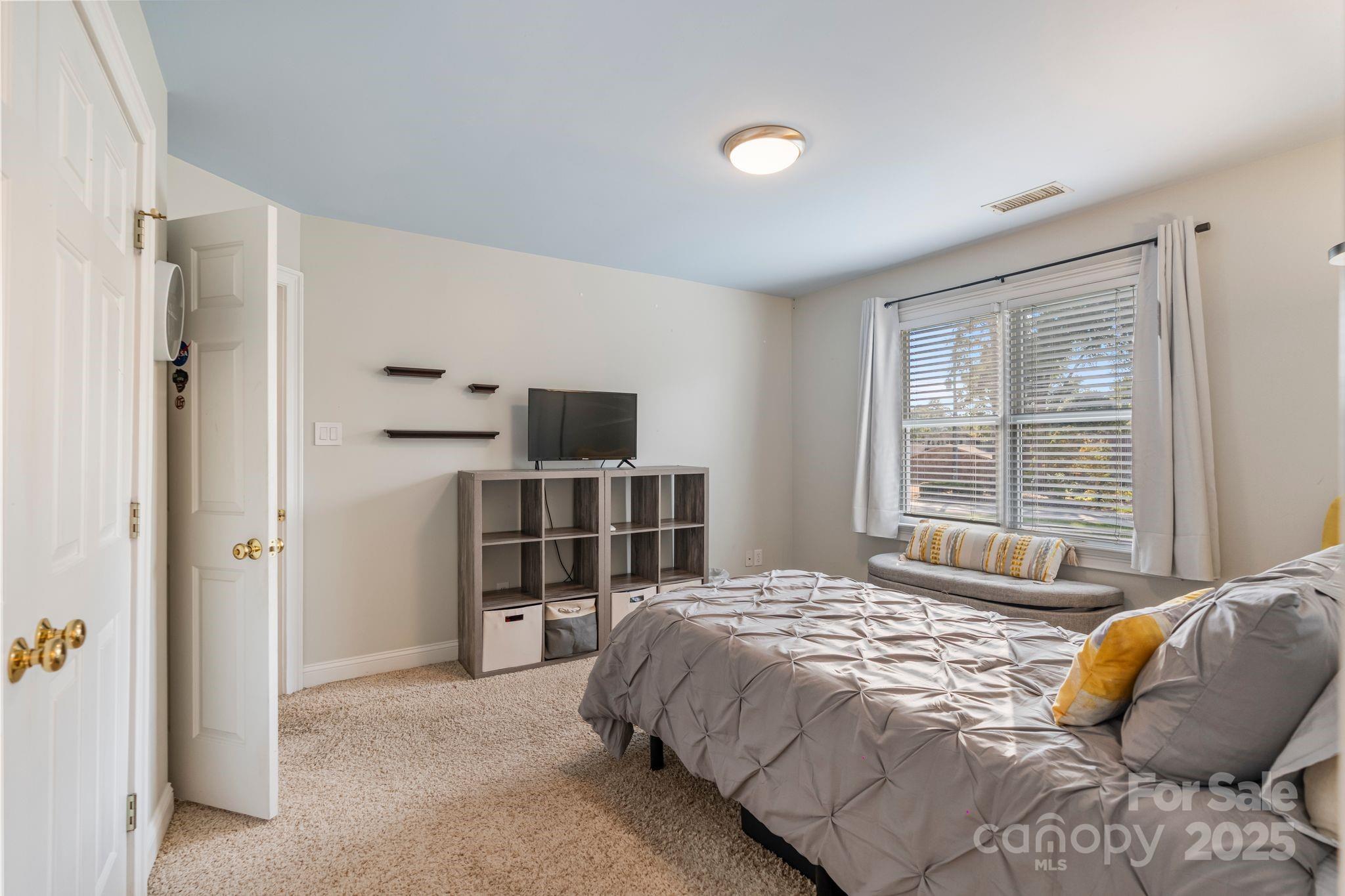 21216 Norman Shores Drive