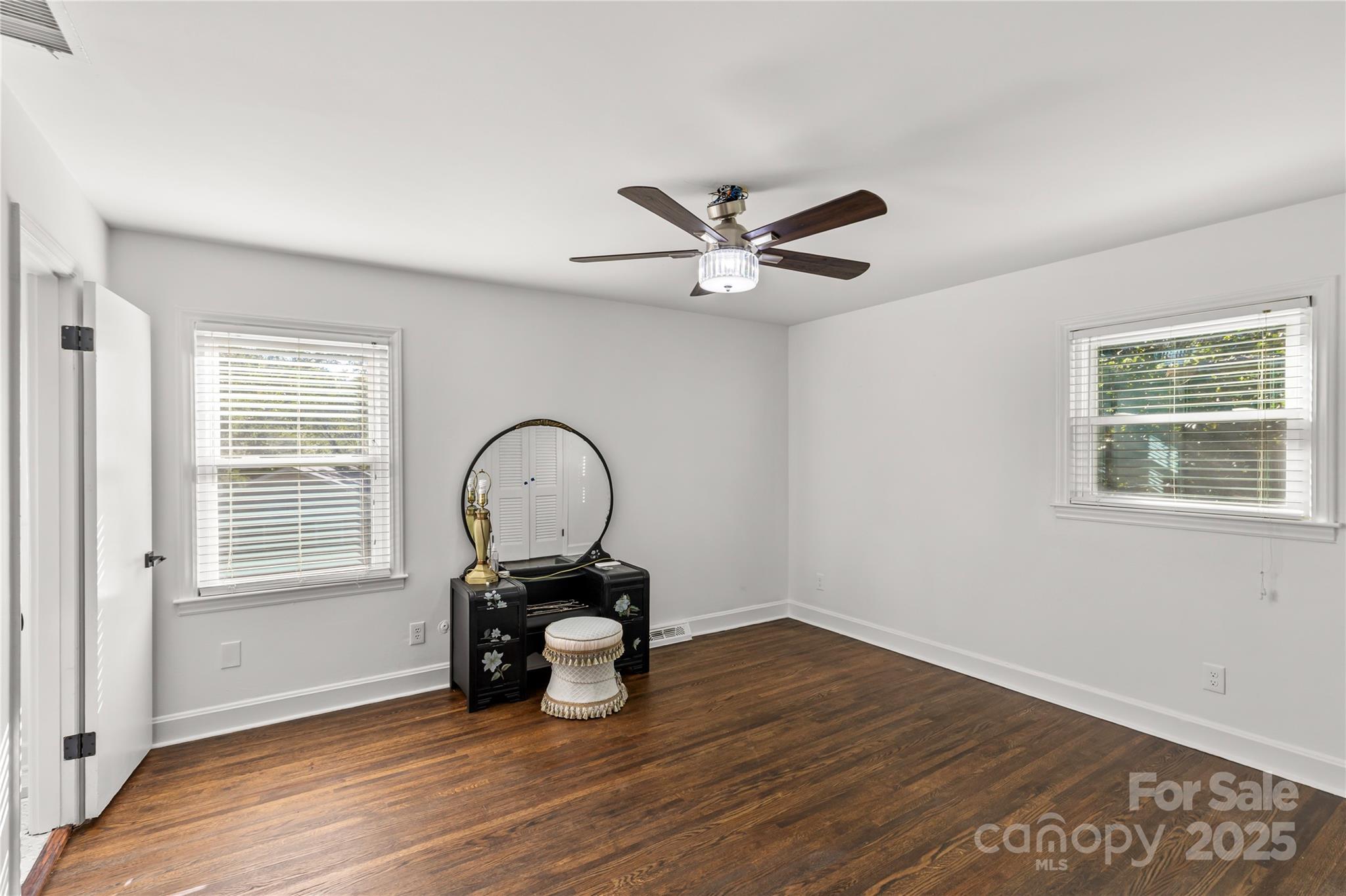 1830 Edgewater Drive