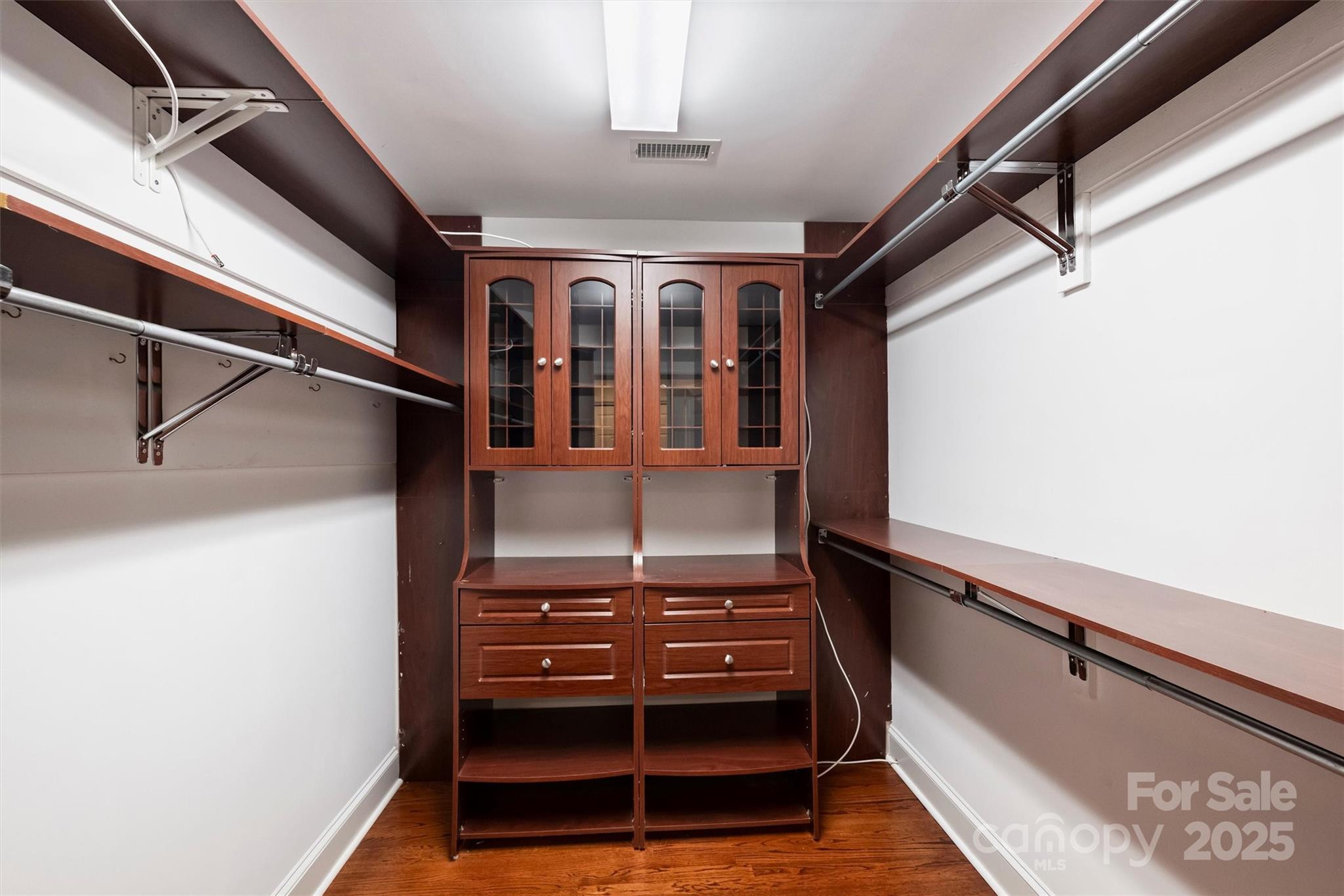 8915 Challis Hill Lane