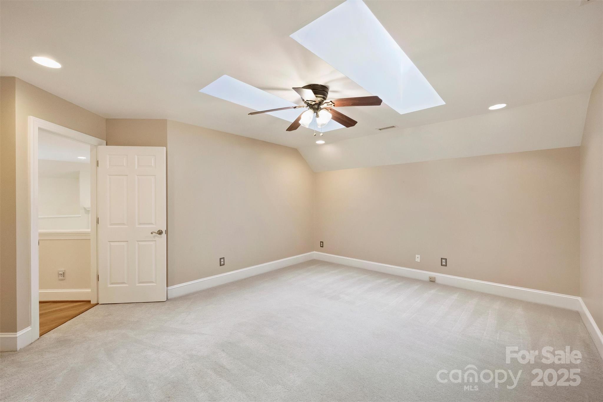 8915 Challis Hill Lane