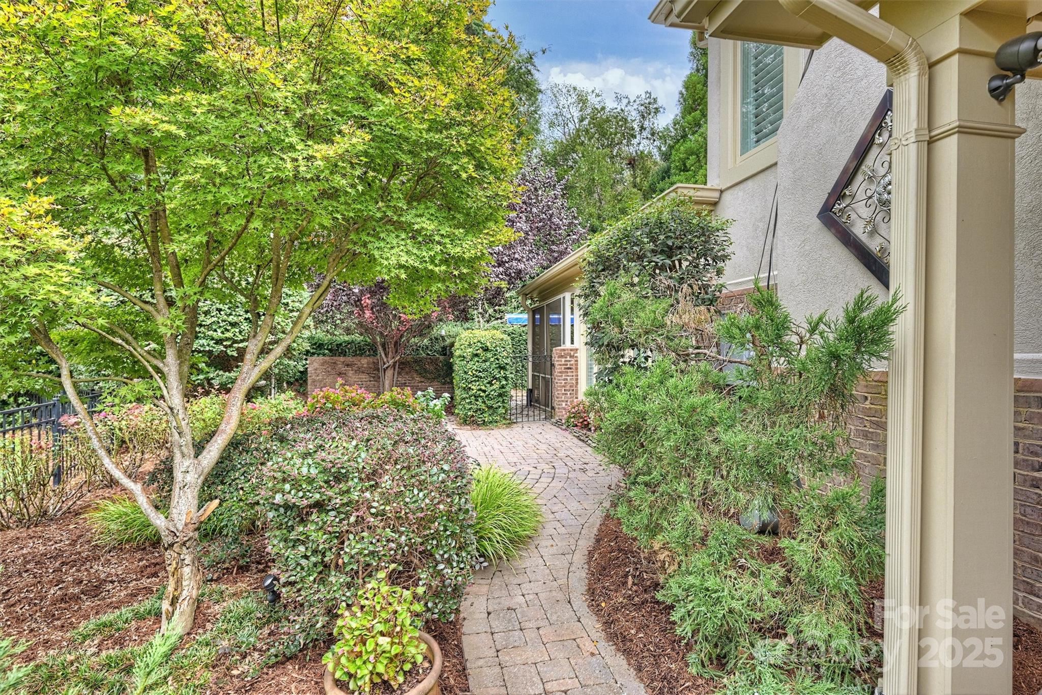 8915 Challis Hill Lane