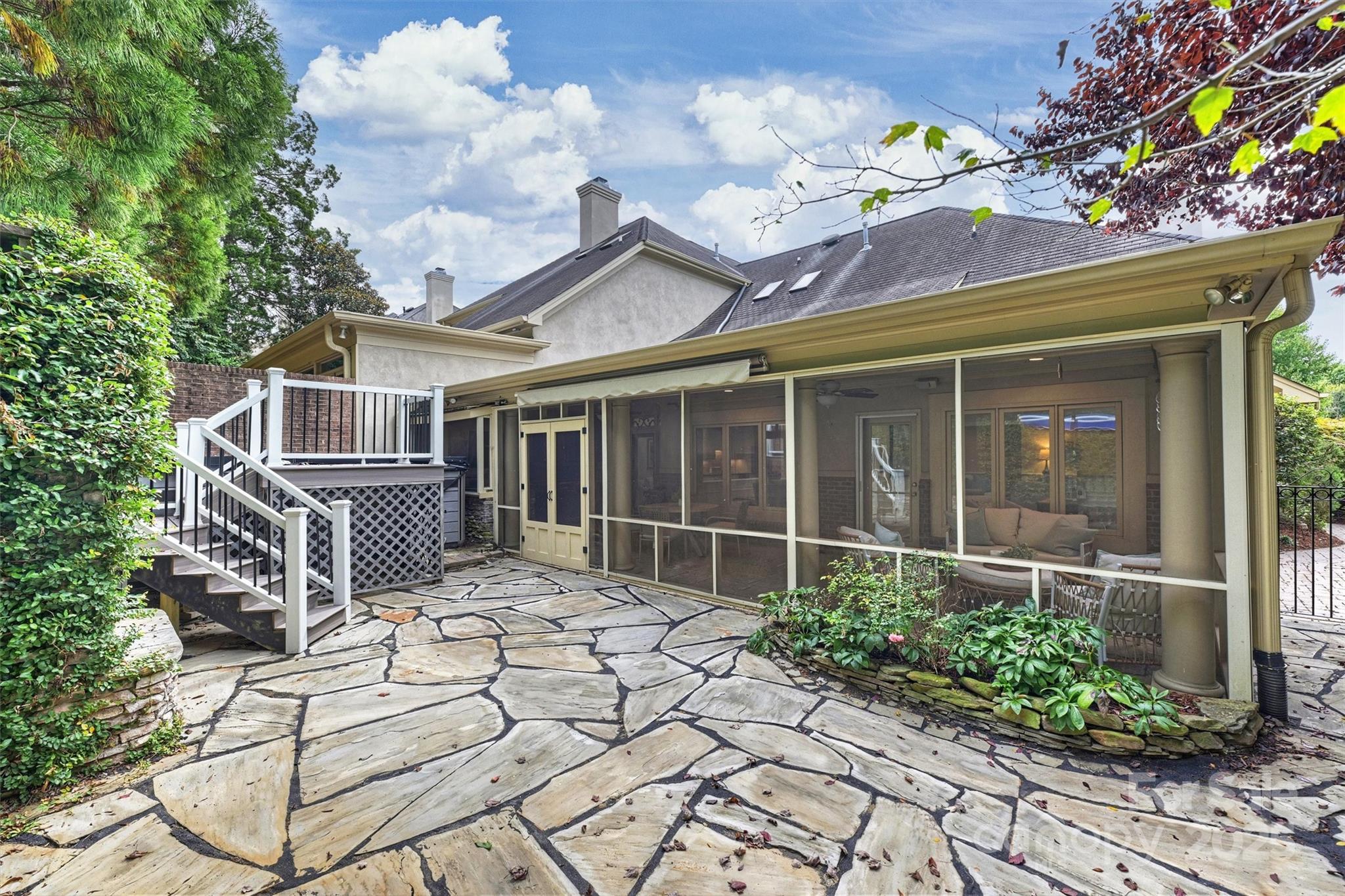 8915 Challis Hill Lane