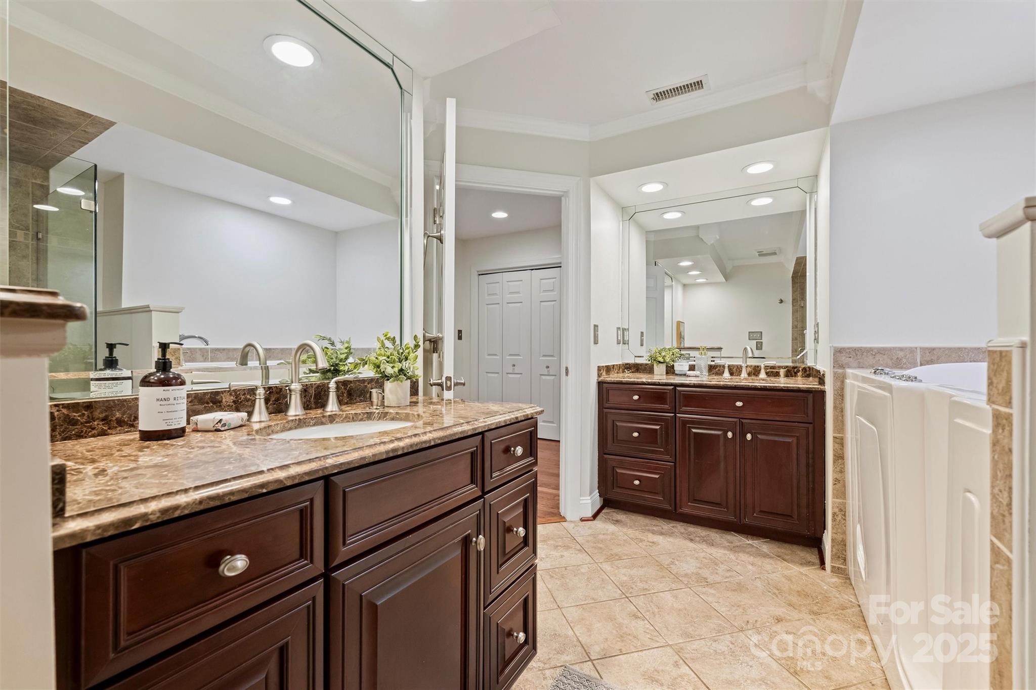 8915 Challis Hill Lane