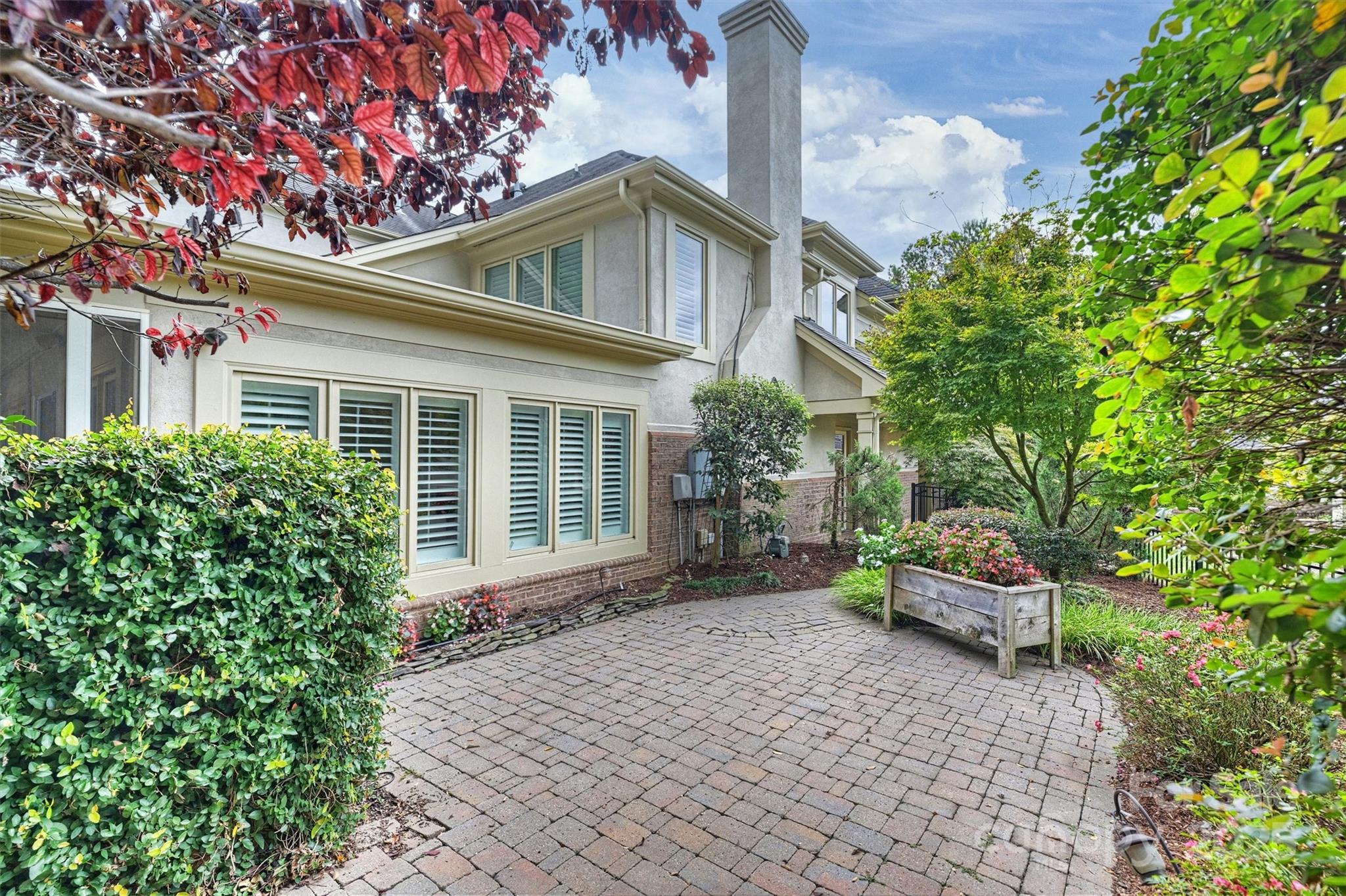 8915 Challis Hill Lane