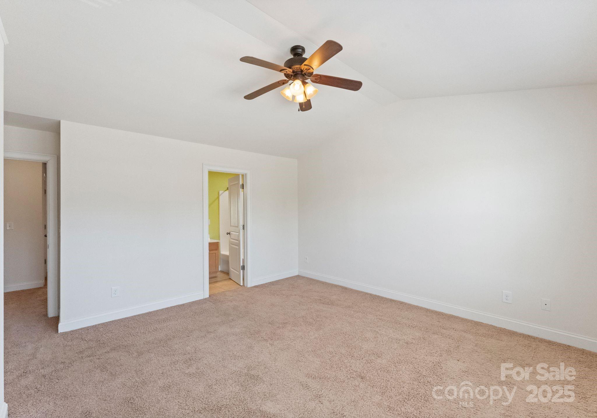 193 Halton Crossing Drive SW