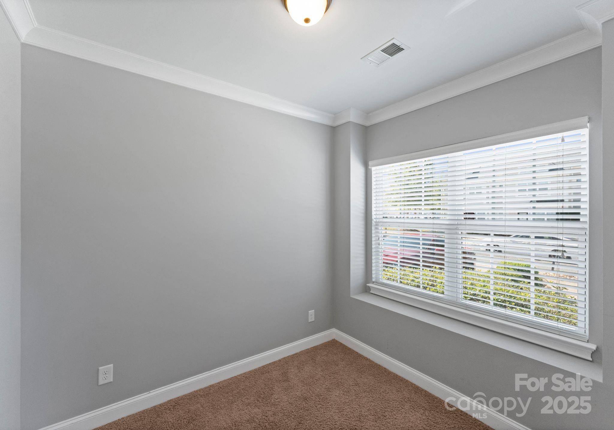 193 Halton Crossing Drive SW